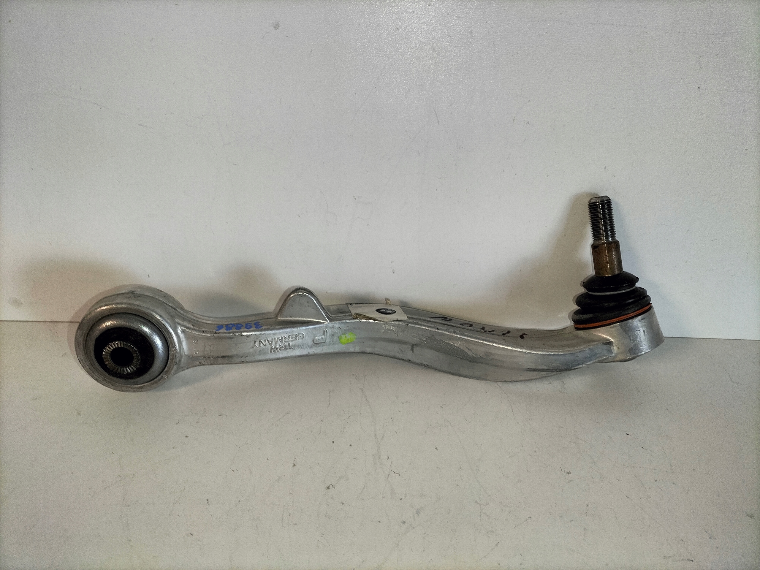 LAVE PREDNE RAMENO PRIECNE BMW 6 E63 03- BMW 7 E65 E66 01-