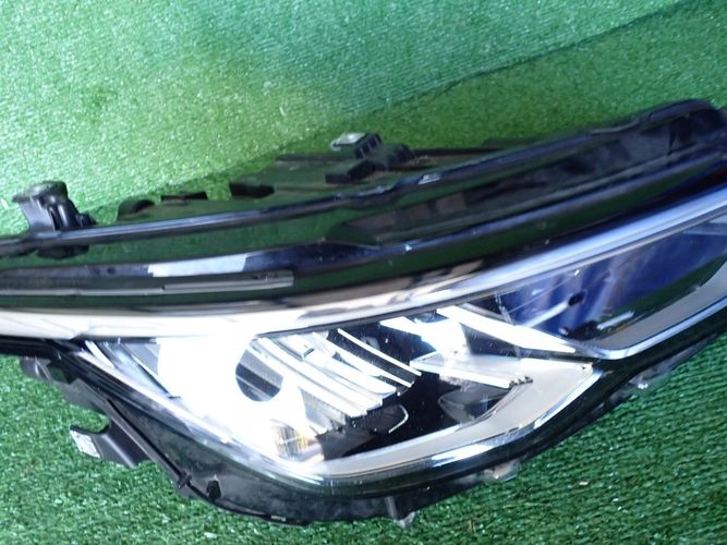 VW GOLF VIII 8 PRAVE PREDNE SVETLO 5H1941006