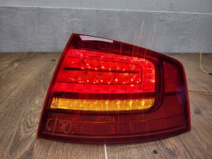 Audi A8 S8 D3 4E lift PRAVÉ ZADNÉ SVETLO Audi A8 S8 D3 4E lift PRAVÉ ZADNÉ SVETLO