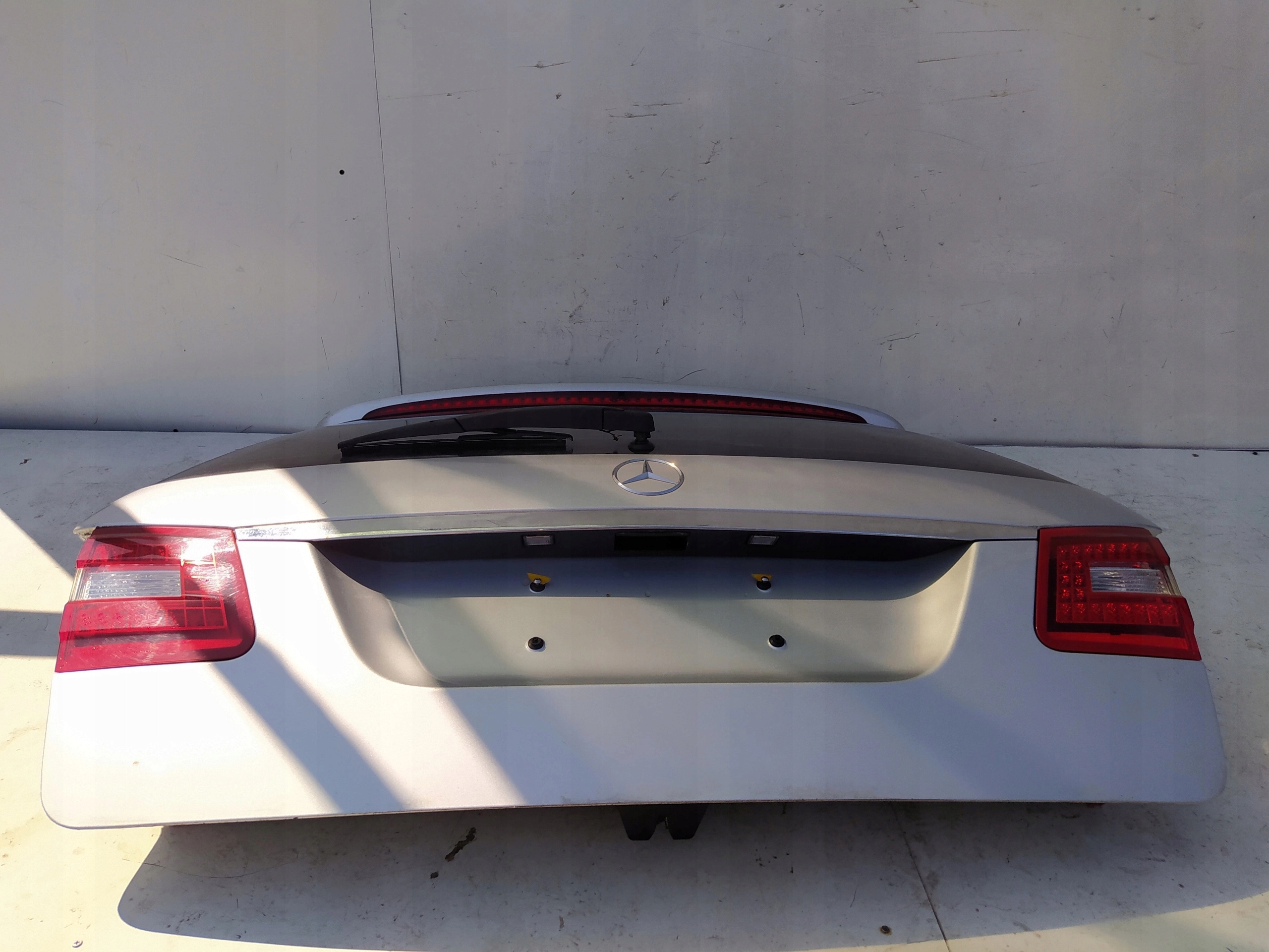 MERCEDES E W212 KOMBI ZADNÁ KAPOTA