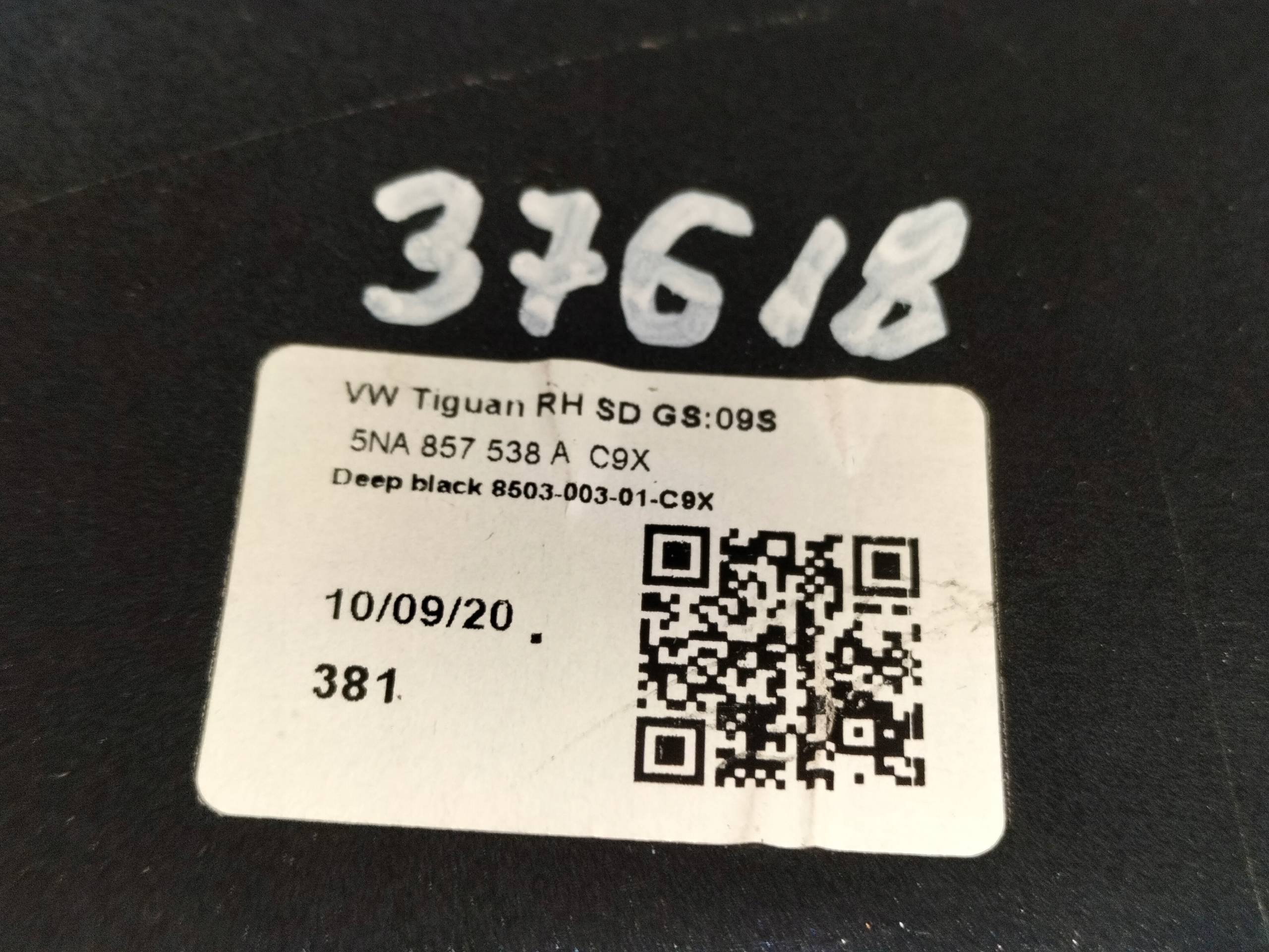 OBAL PRAVÉHO ZRKADLA VW TIGUAN II 16-