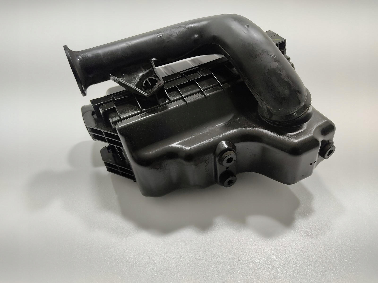 OBAL VZDUCHOVÉHO FILTERA TOYOTA YARIS II 1.4 D4D LIFT 0N05 2009-2012