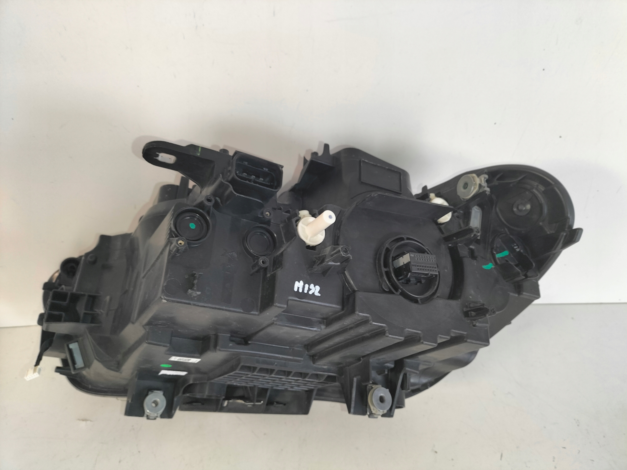 PREDNÉ SVETLO PREDNÝ SVETLOa BMW X1 F48 15-19 FULL LED