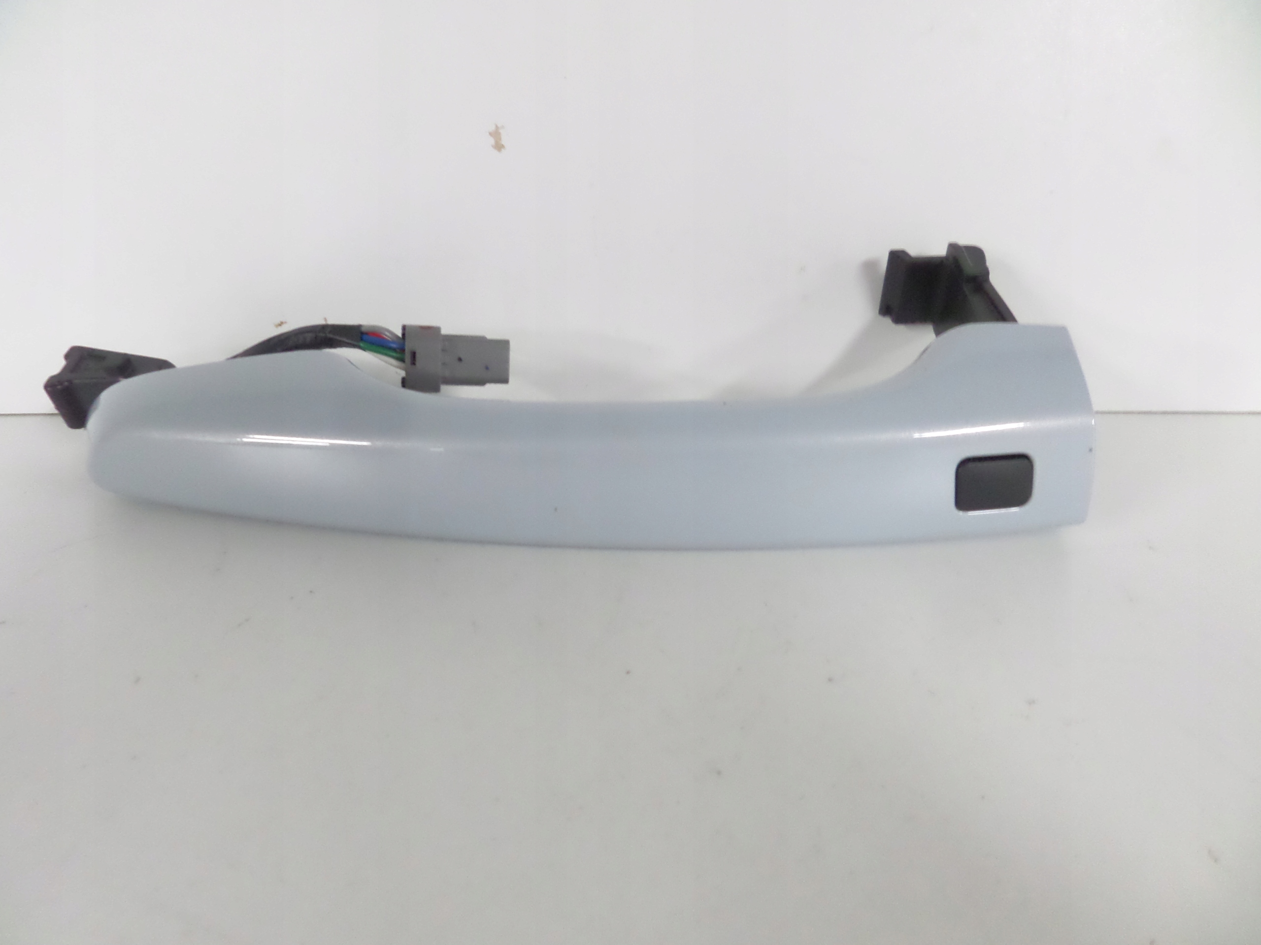 KĽUČKA PRAVÝCH PREDNÝCH DVERÍ HYUNDAI I30 III 17-