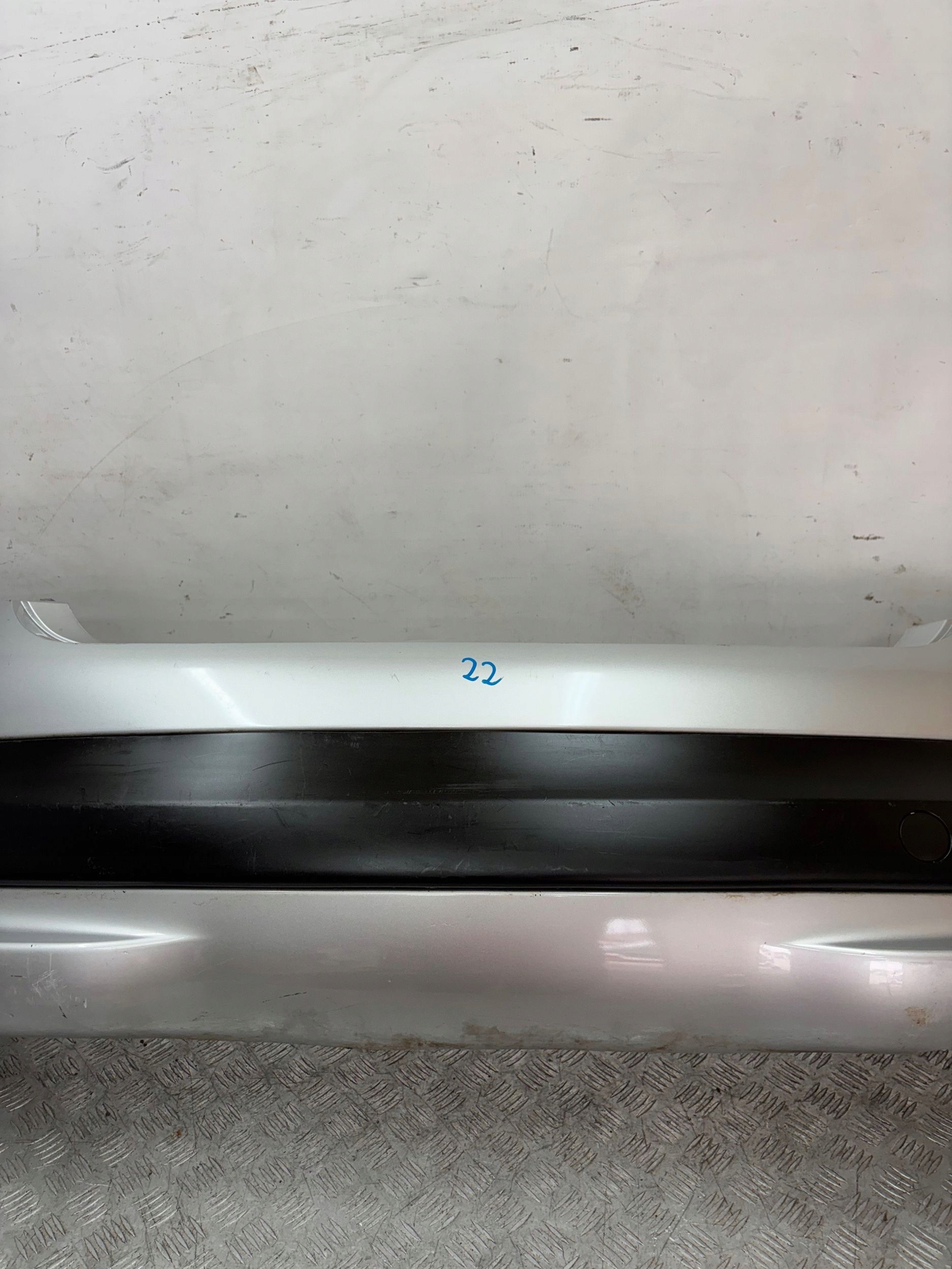 ZADNÝ NÁRAZNÍK PEUGEOT 207 HB