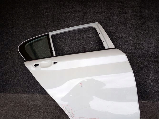 BMW F20 1 PRAVE ZADNE DVERE