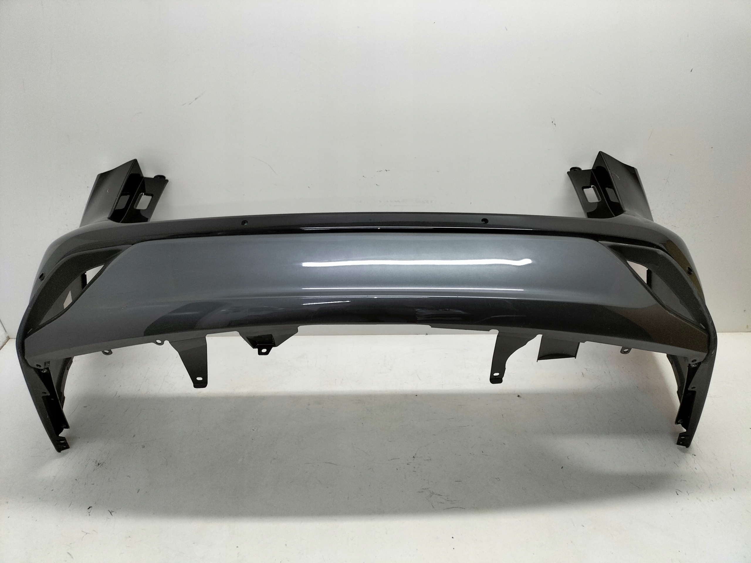 ZADNÝ NÁRAZNÍK TOYOTA HIGHLANDER IV 19-