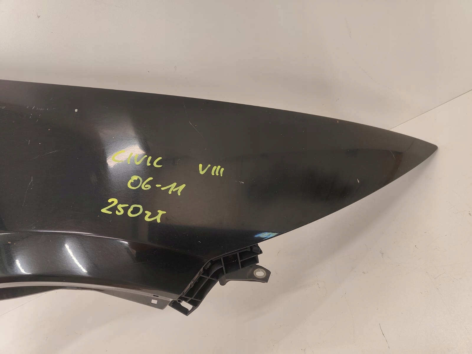 Honda Civic VIII 06-11 PRAVY PREDNY BLATNIK