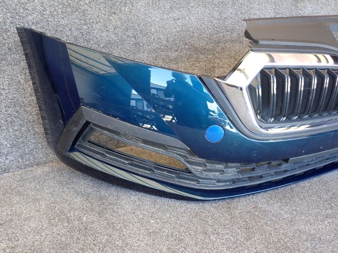 SKODA OCTAVIA IV PREDNÝ NÁRAZNÍK NASÁVANIA VZDUCHU