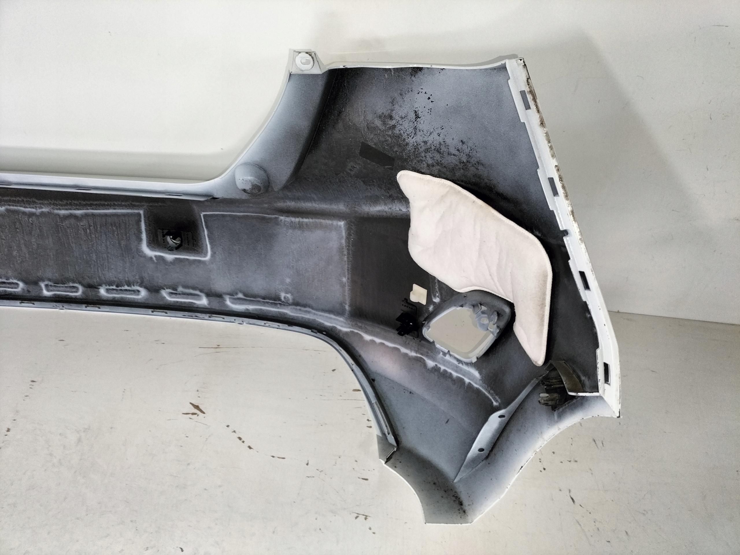 ZADNÝ NÁRAZNÍK FORD FIESTA MK8 17-