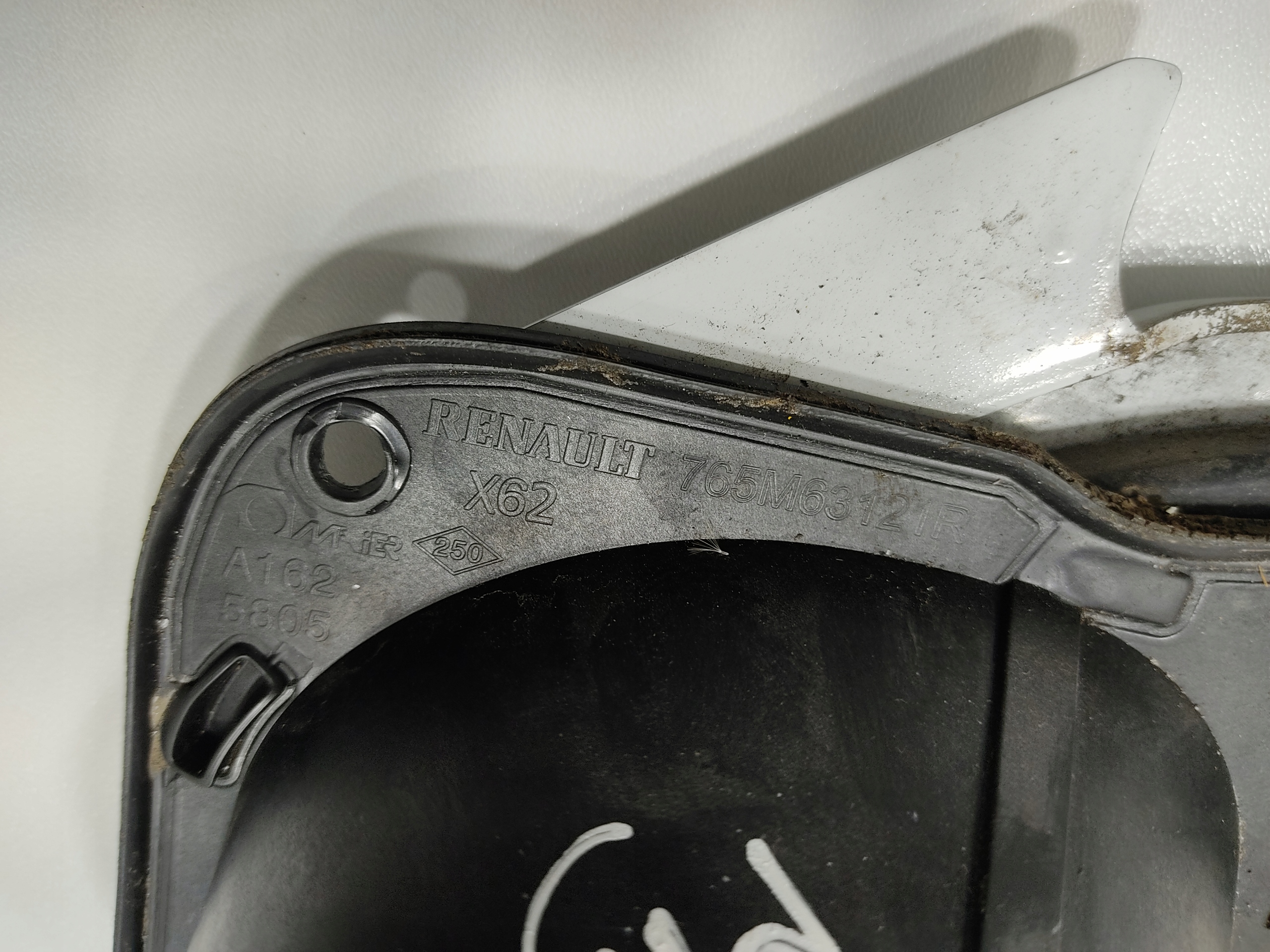 DVIERKA NADRZE MASTER III 765M63121R 10-