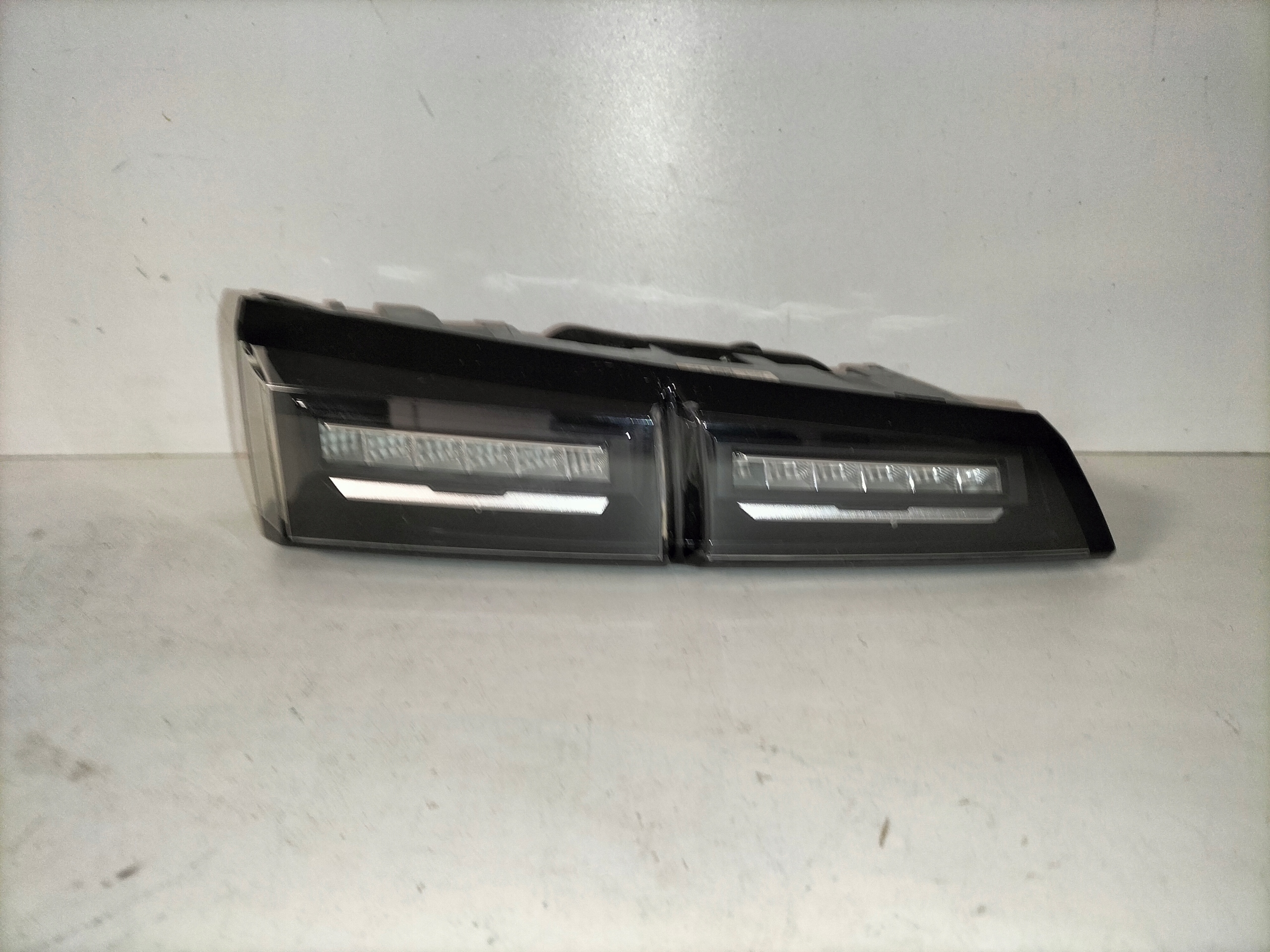 LAVE ZADNE SVETLO PEUGEOT 308 III T10 21-