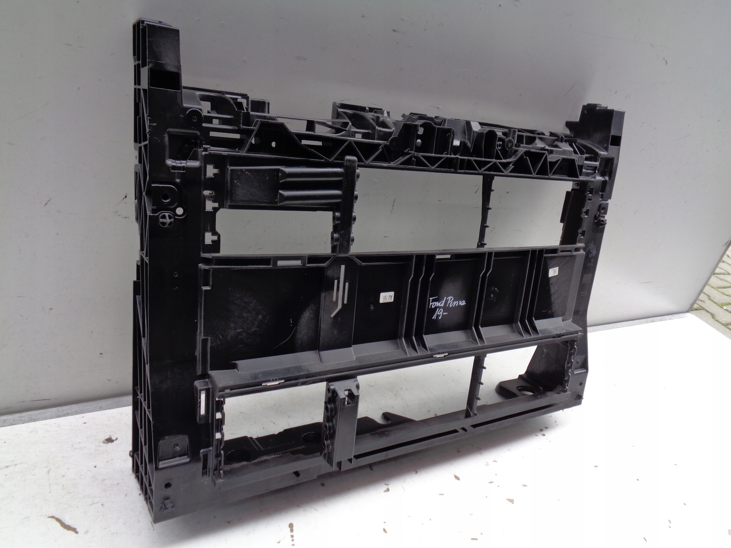 VYSTUHA, PREDNE CELO FORD PUMA 19-