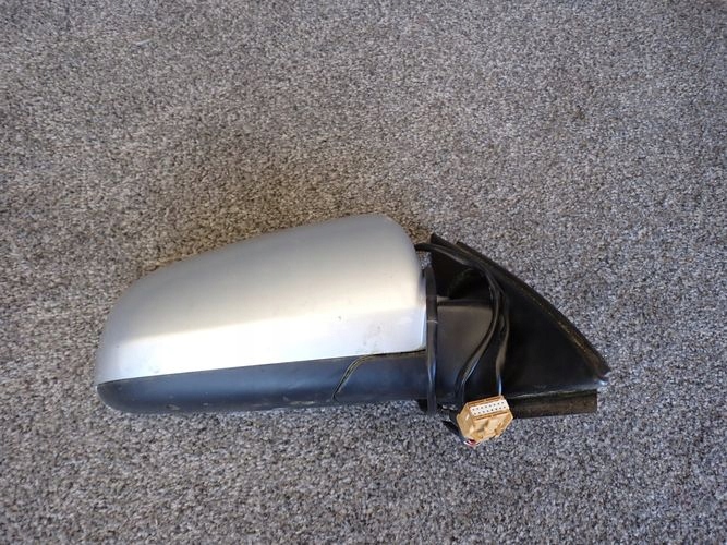 AUDI A4 B6 01-05 PRAVE ZRKADLO 5 PIN