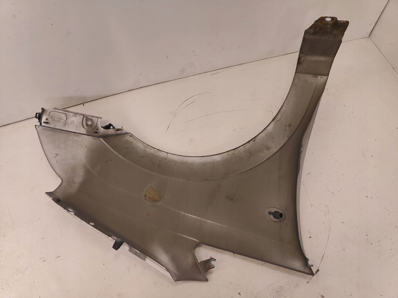 Opel Meriva a 03-10 ĽAVÝ PREDNÝ BLATNÍK