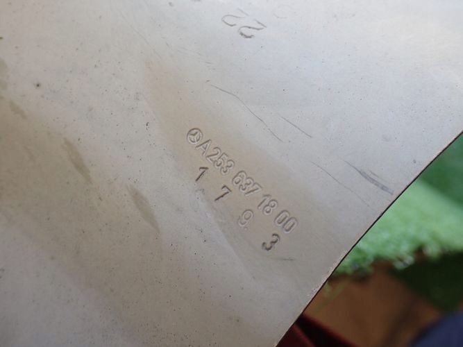 MERCEDES W253 253 GLC PRAVY PRAH PRAVÉ STLPIK A2536371800