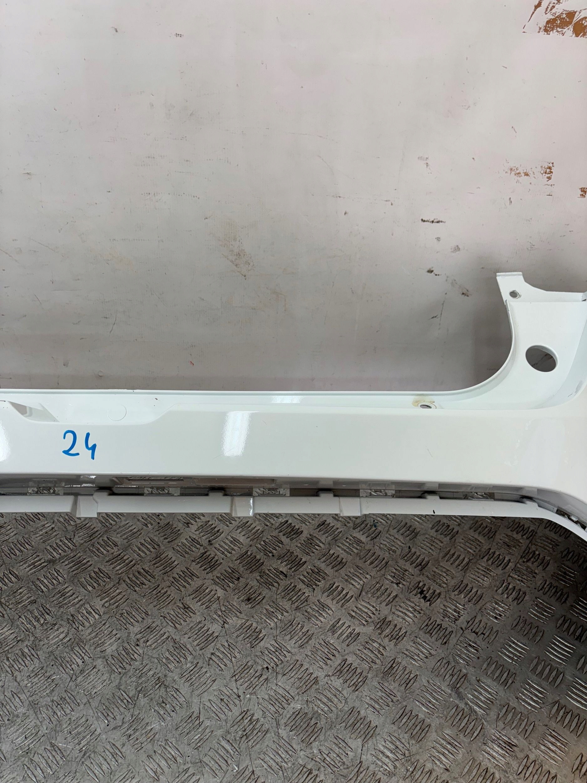 ZADNÝ NÁRAZNÍK DACIA SANDERO III 20-