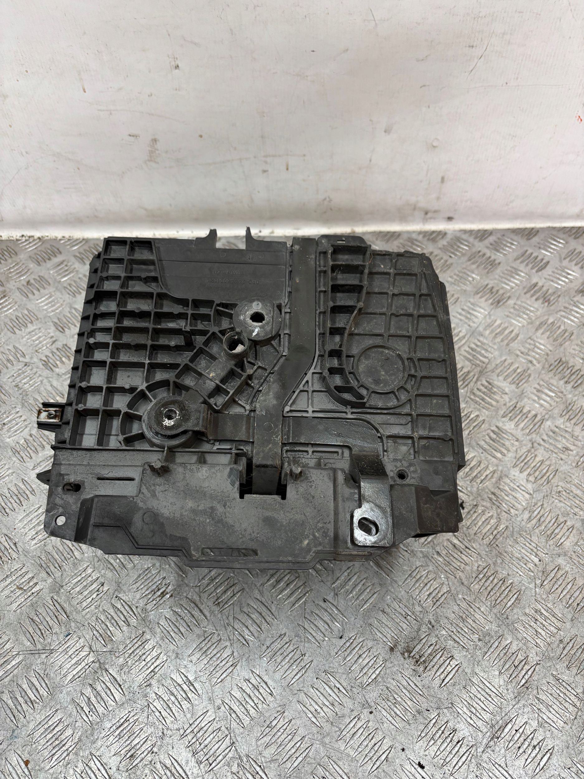DRZIAK AUTOBATERIE RENAULT MEGANE III 3 244460010R
