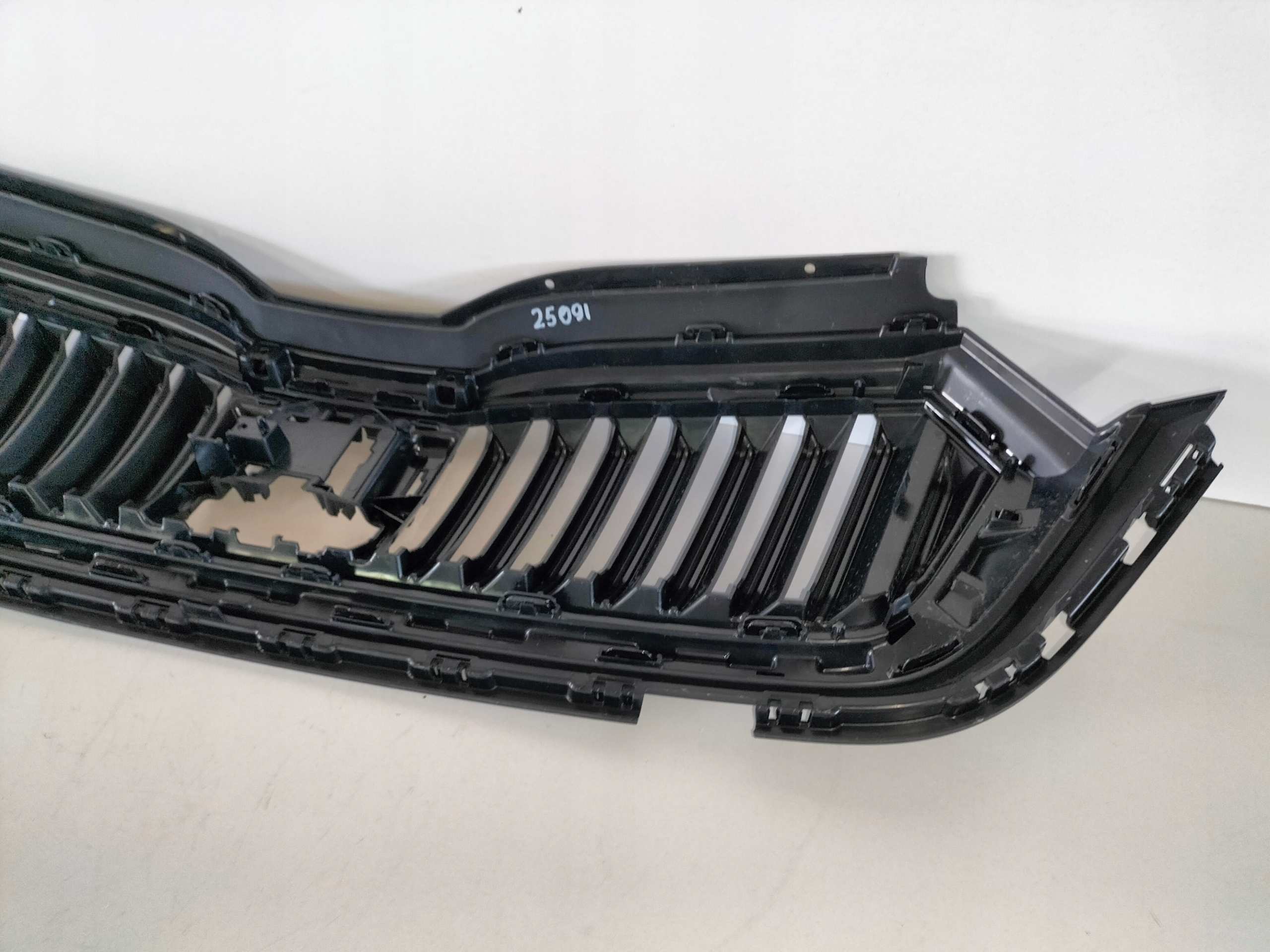 MRIEZKA LISTA SKODA OCTAVIA 4 IV 19-