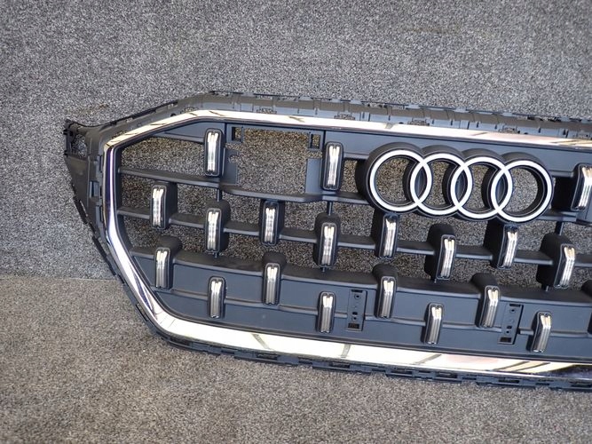 AUDI SQ8 Q8 S-LINE 23- MRIEZKA LISTA 4M8853651BP CF CH CJ