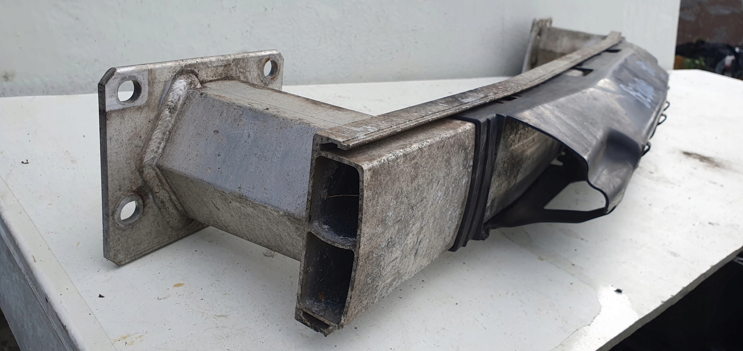 PEUGEOT PARTNER 3 CITROEN BERLINGO III LIFT VÝSTUHA PREDNÉHO NÁRAZNÍKA 9681145