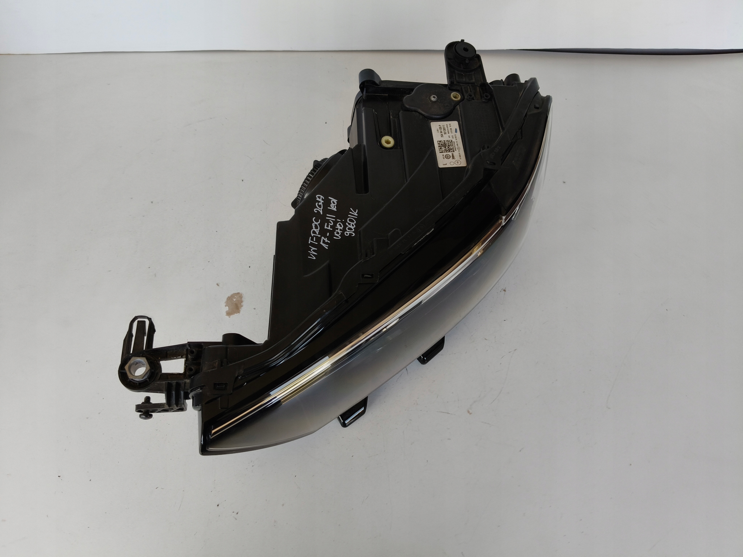 LAVE PREDNE SVETLO VW T-ROC 2GA 17- FULL LED