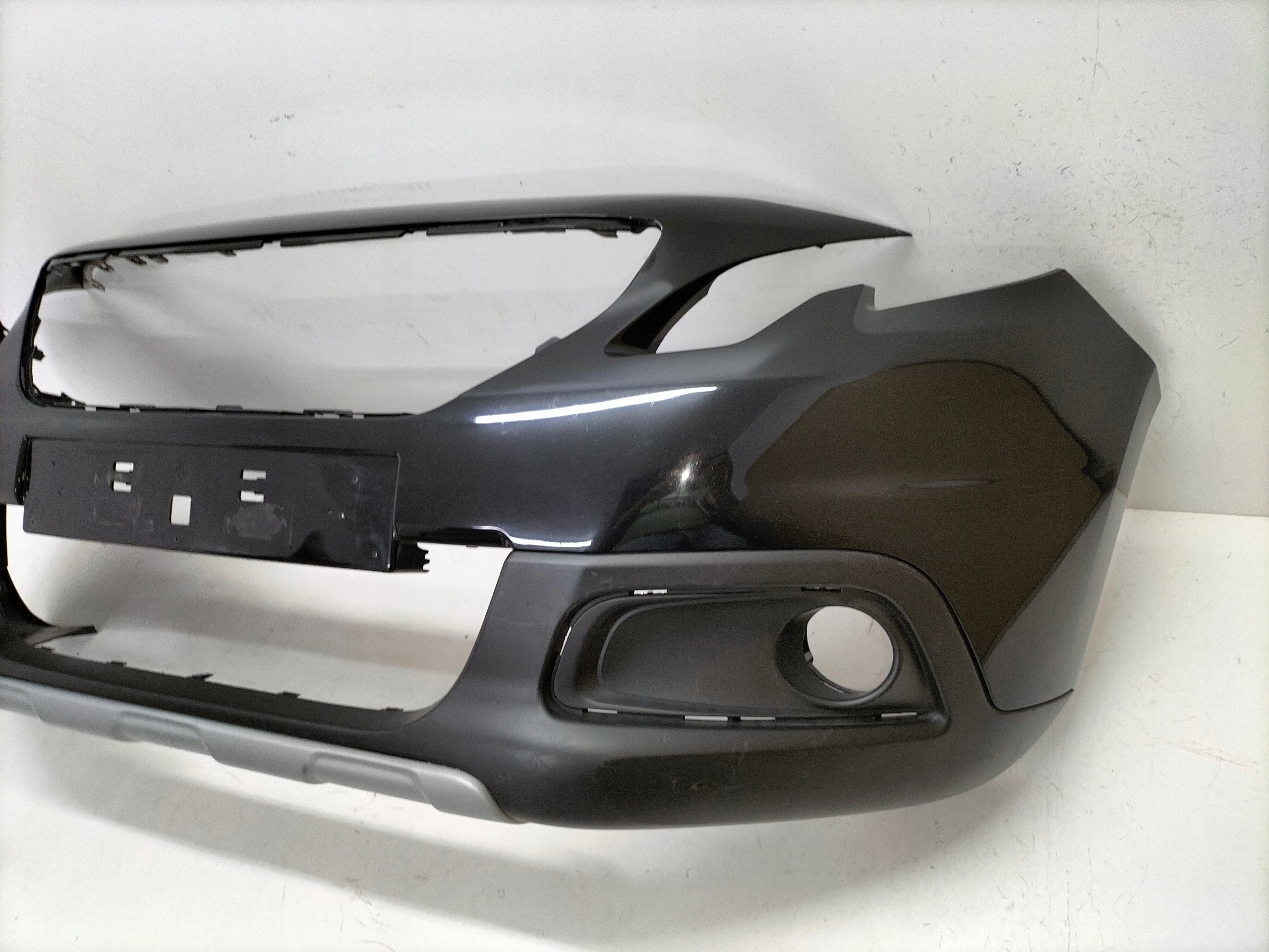 PREDNÝ NÁRAZNÍK PEUGEOT 2008 LIFT 16-