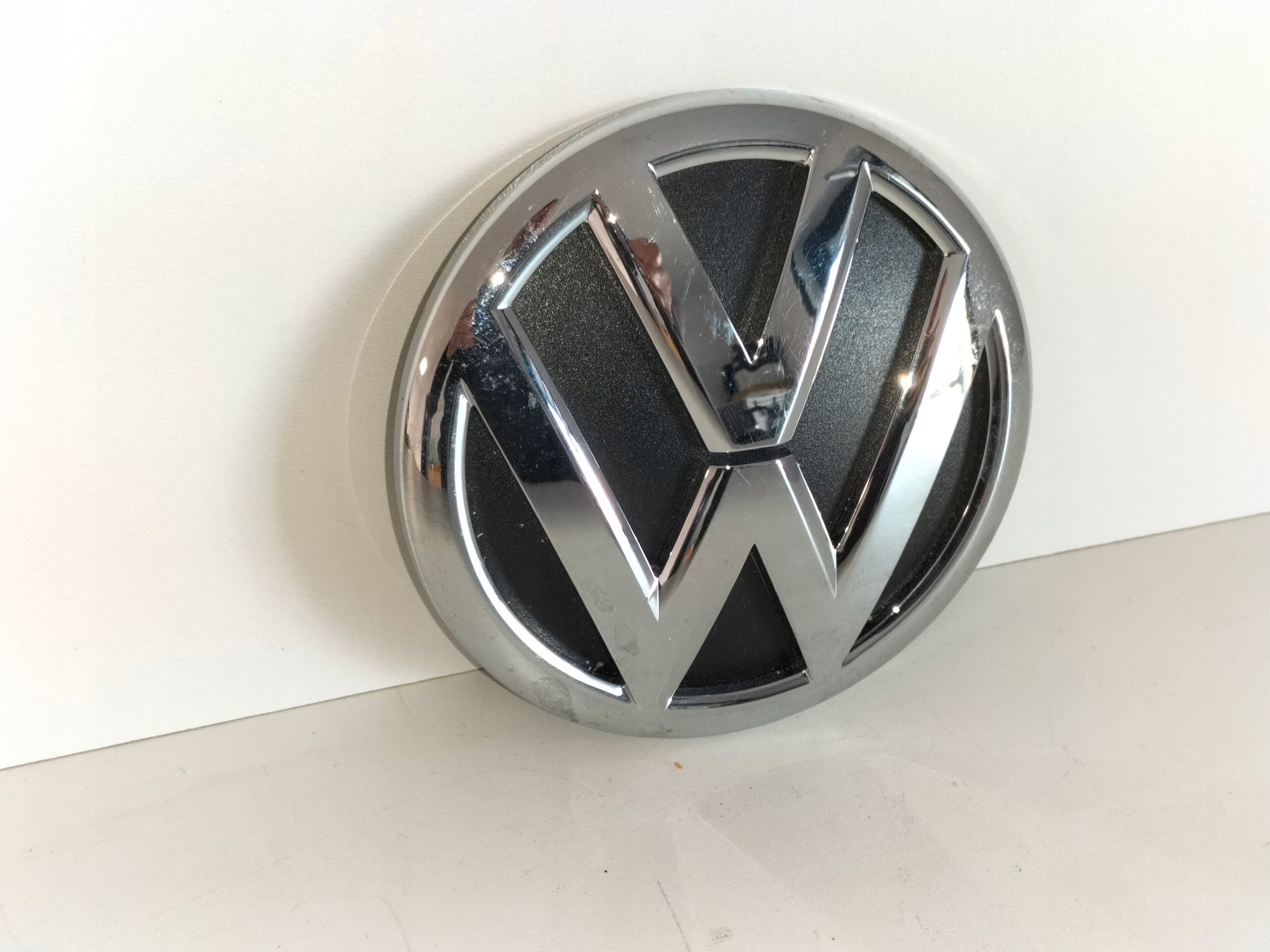 ZNAK EMBLEM logo ZADNEJ KAPOTY VW GOLF V PLUS 05- GOLF VI PLUS 08-