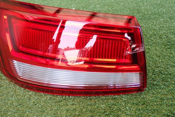 AUDI A3 8V5 SEDAN LIFT 16-  LAVE ZADNE SVETLO
