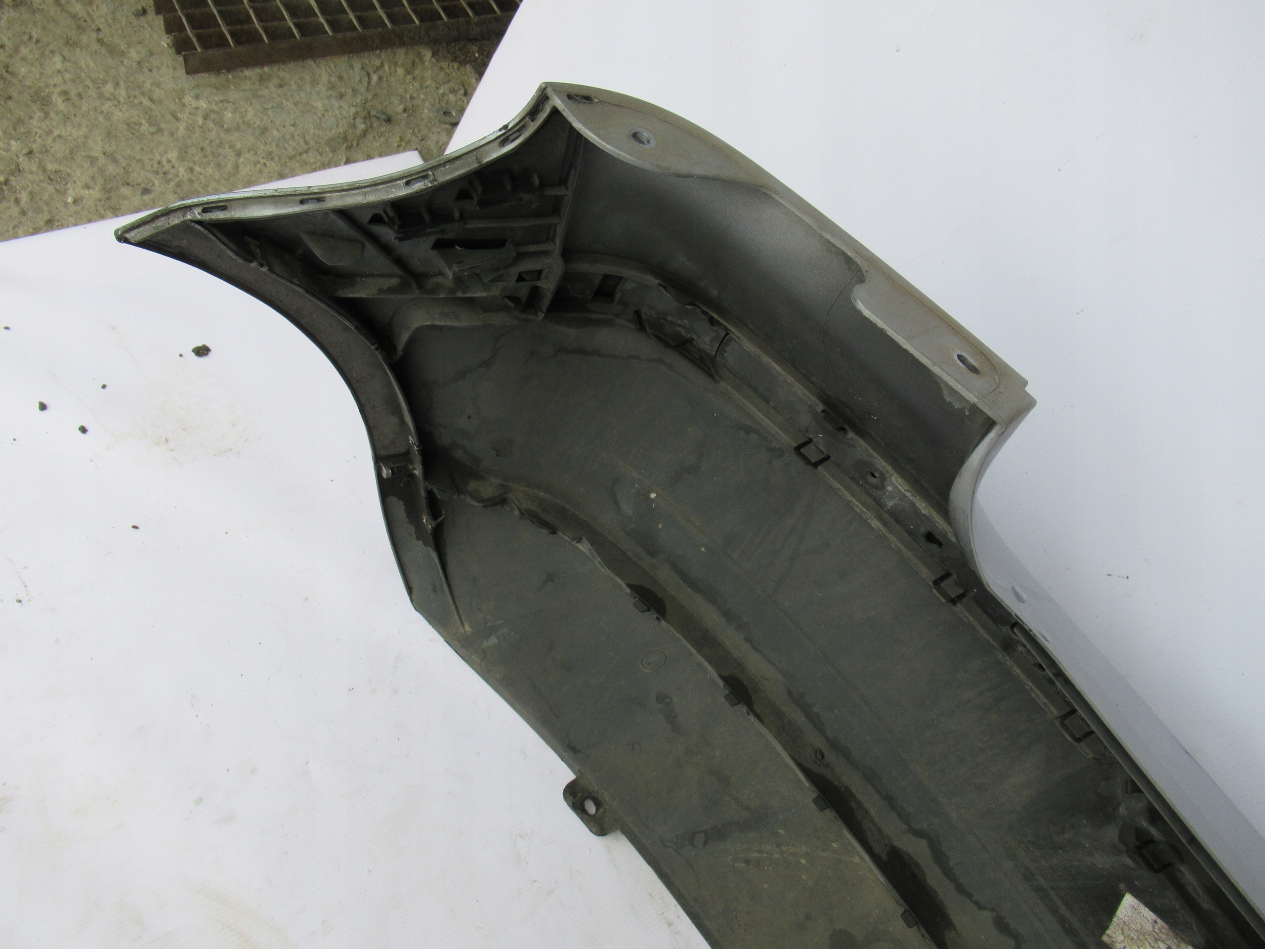 ZADNÝ NÁRAZNÍK VW POLO LIFT 05-