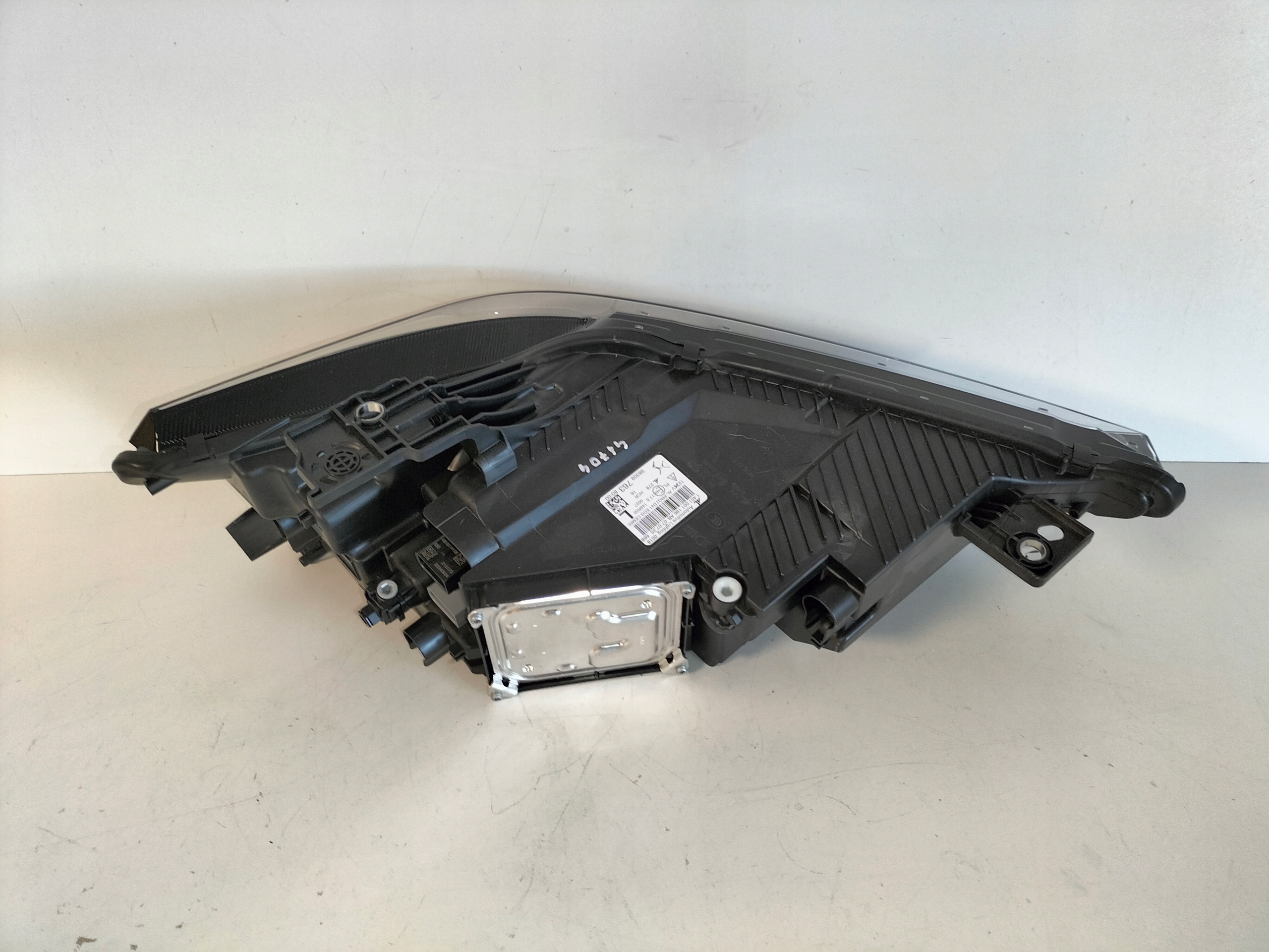 LAVE PREDNE SVETLO CITROEN DS4 II CROSSBACK 21- FULL LED