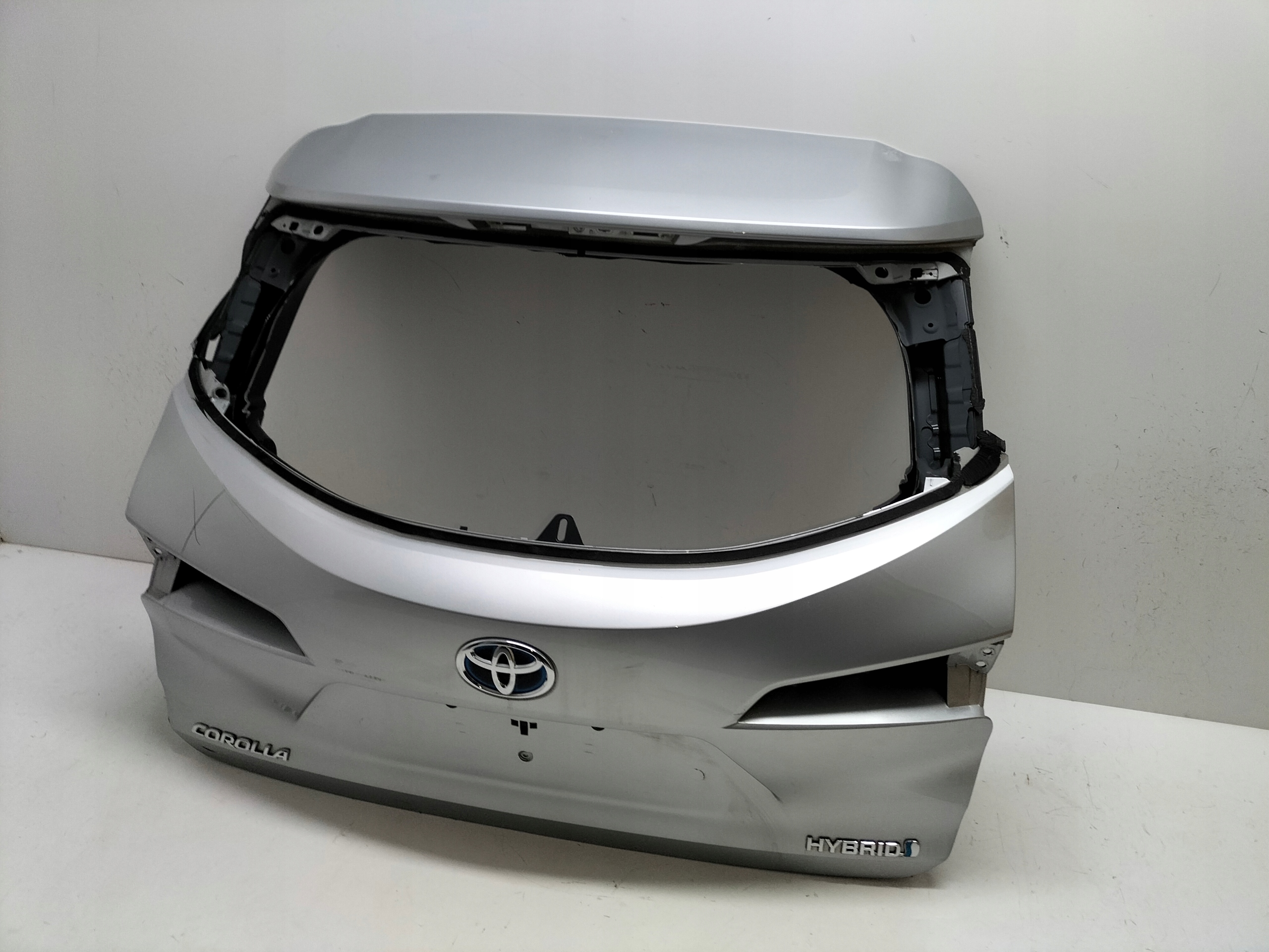 ZADNÁ KAPOTA TOYOTA COROLLA E21 18- KOMBI