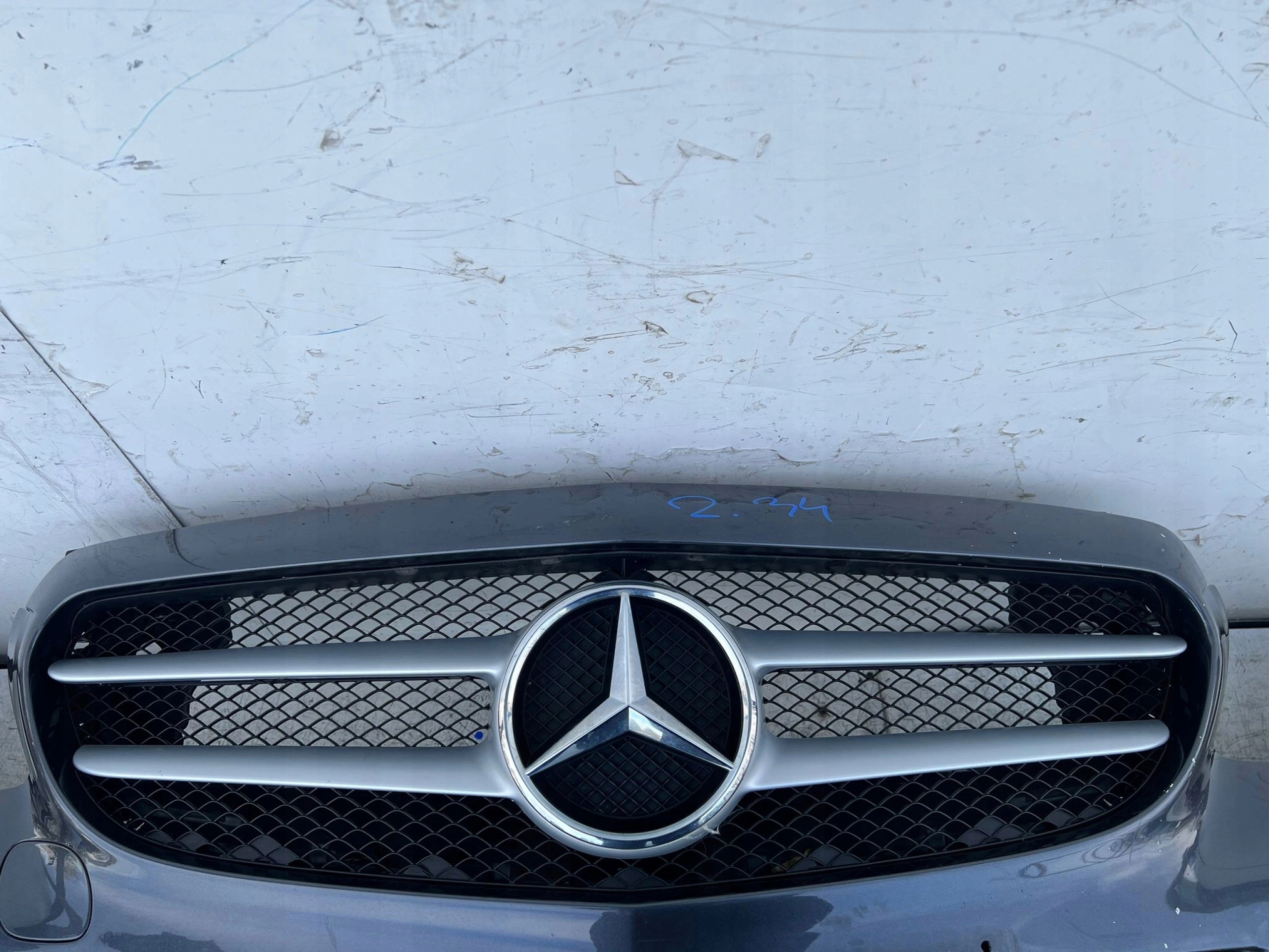 MERCEDES C W205 PREDNÝ NÁRAZNÍK