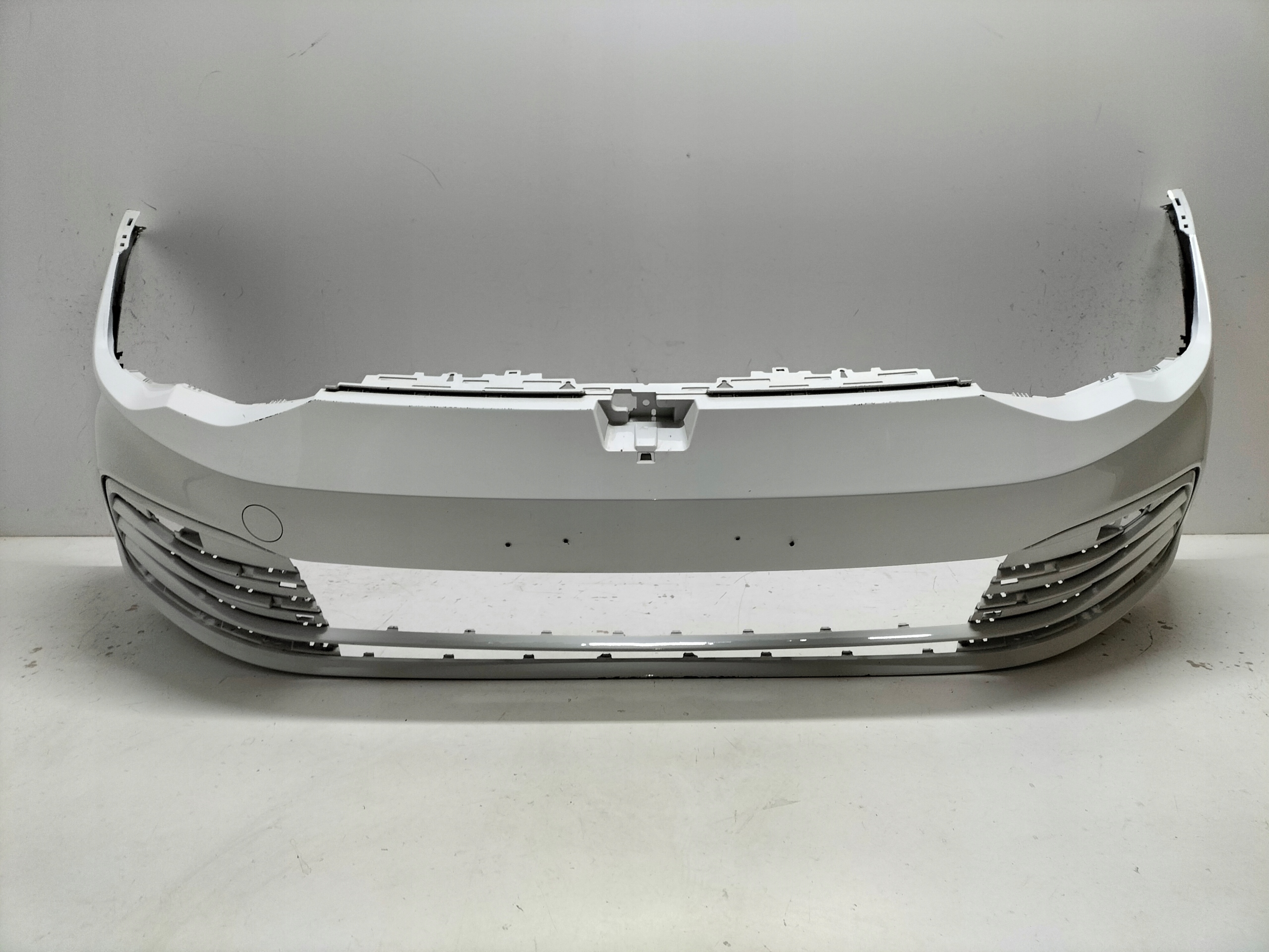 PREDNÝ NÁRAZNÍK VW GOLF 8 VIII 20-24