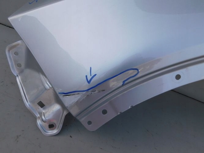 SUZUKI VITARA III 15- ĽAVÝ PREDNÝ BLATNÍK