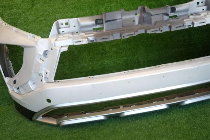 MITSUBISHI ECLIPSE CROSS 17- PREDNÝ NÁRAZNÍK