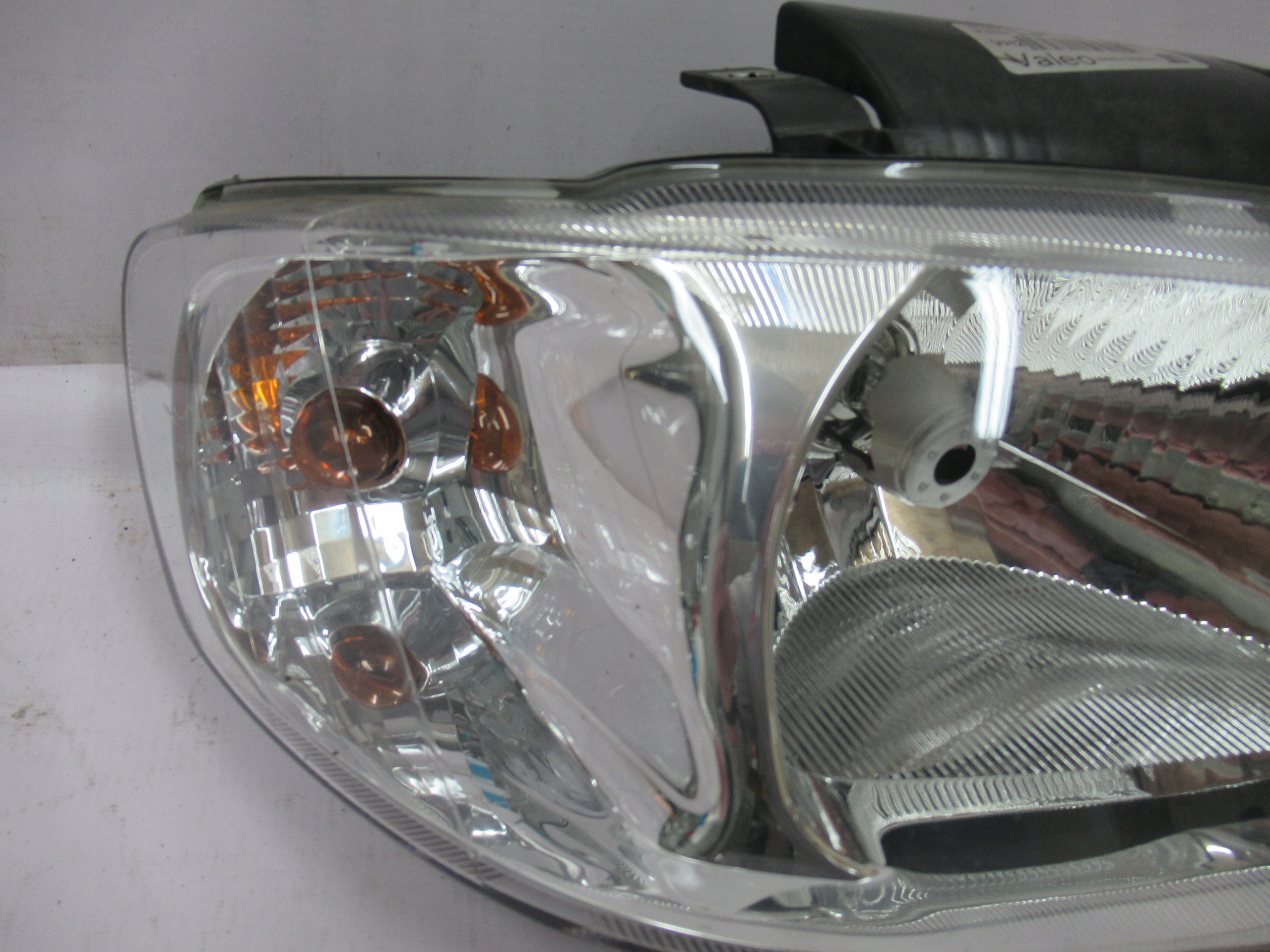 PRAVE PREDNE SVETLO SEAT IBIZA II 99-02