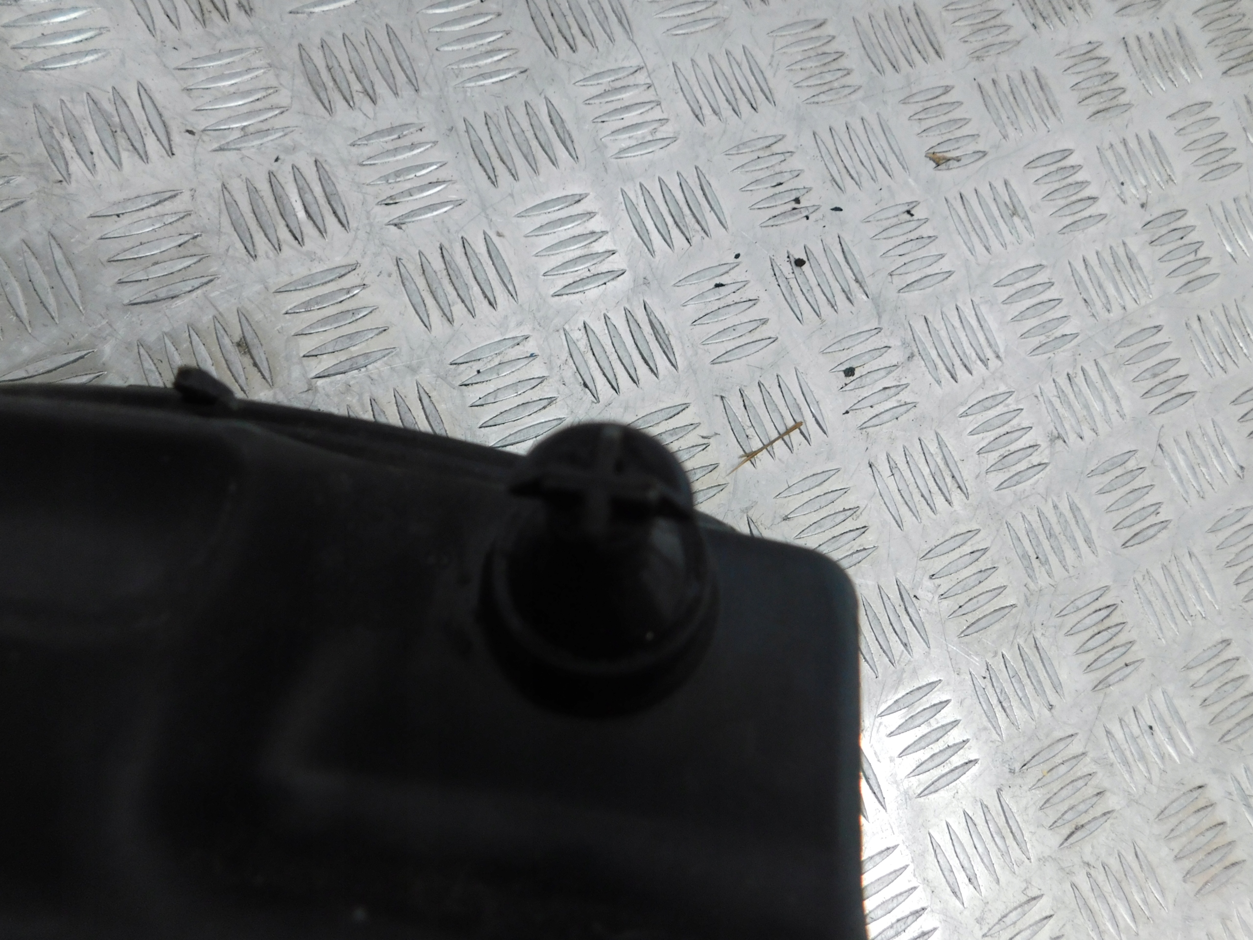 OBAL VZDUCHOVÉHO FILTERA MAZDA 5 II 1.6 CITD 10-