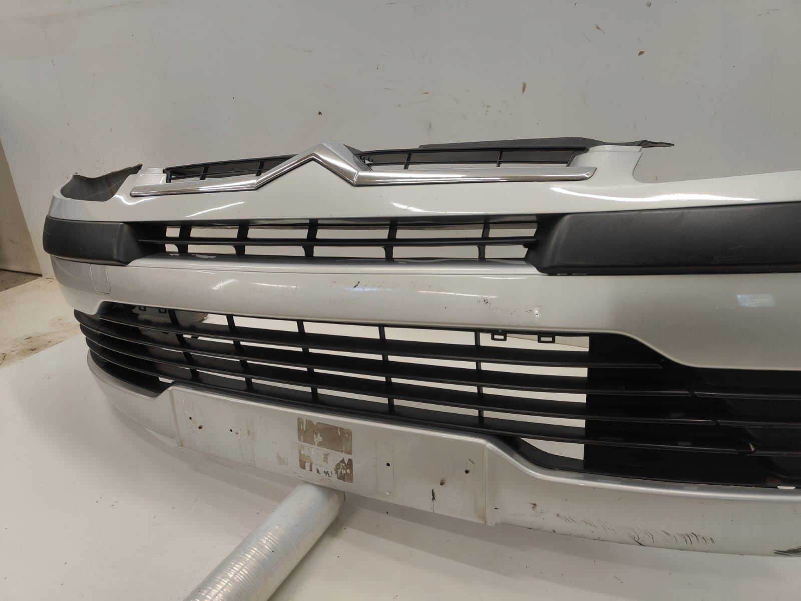 Citroen c4 04-08 PREDNÝ NÁRAZNÍK