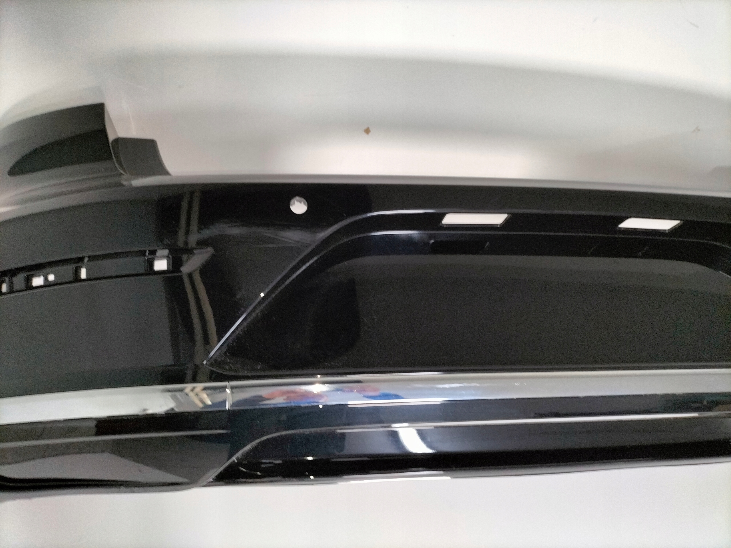 ZADNÝ NÁRAZNÍK VW ARTEON 3G8 17-