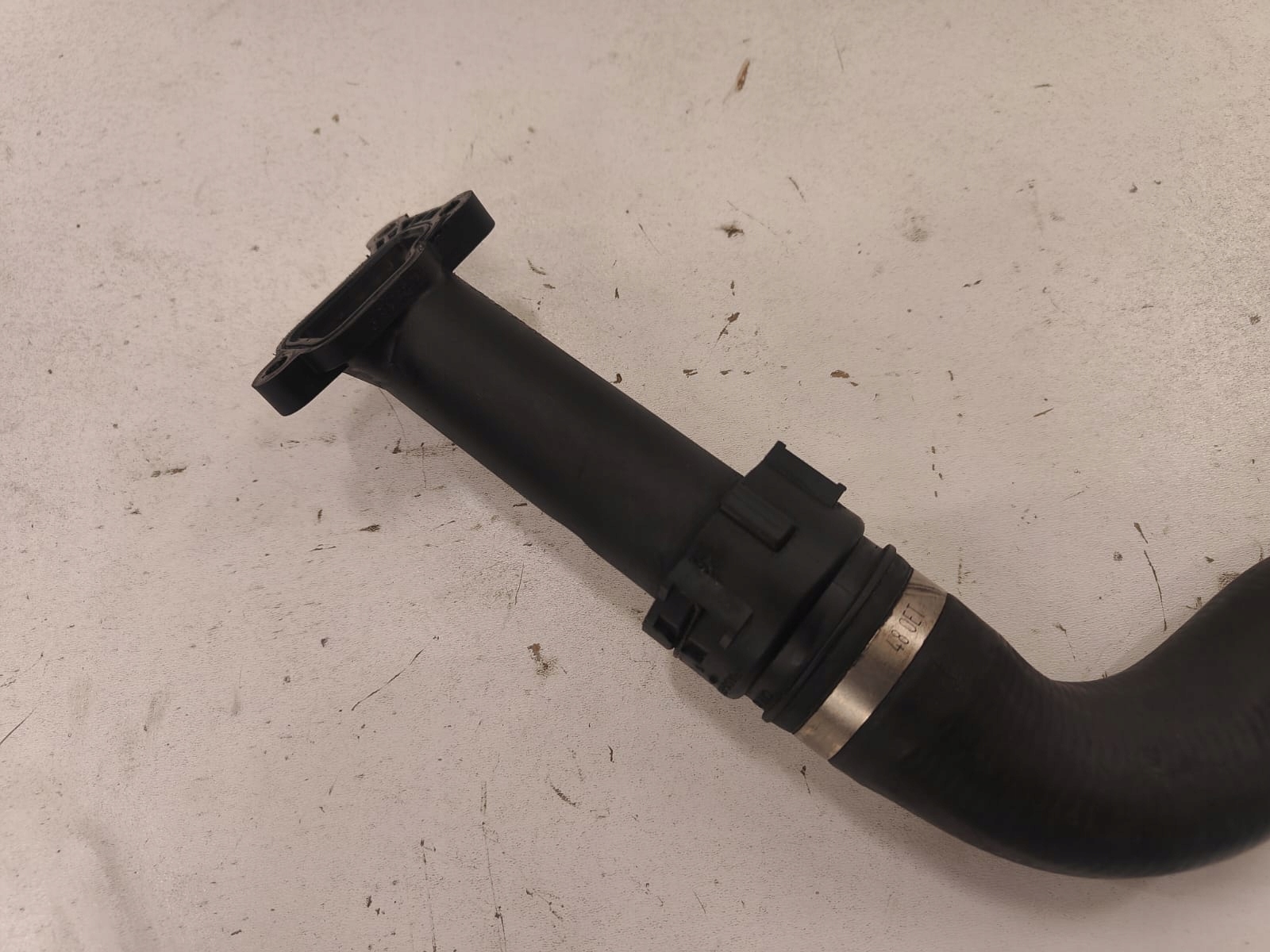 BMW e90 n47d20c 8511623-02 HADICA TRUBKA VODY HADICA TRUBKA