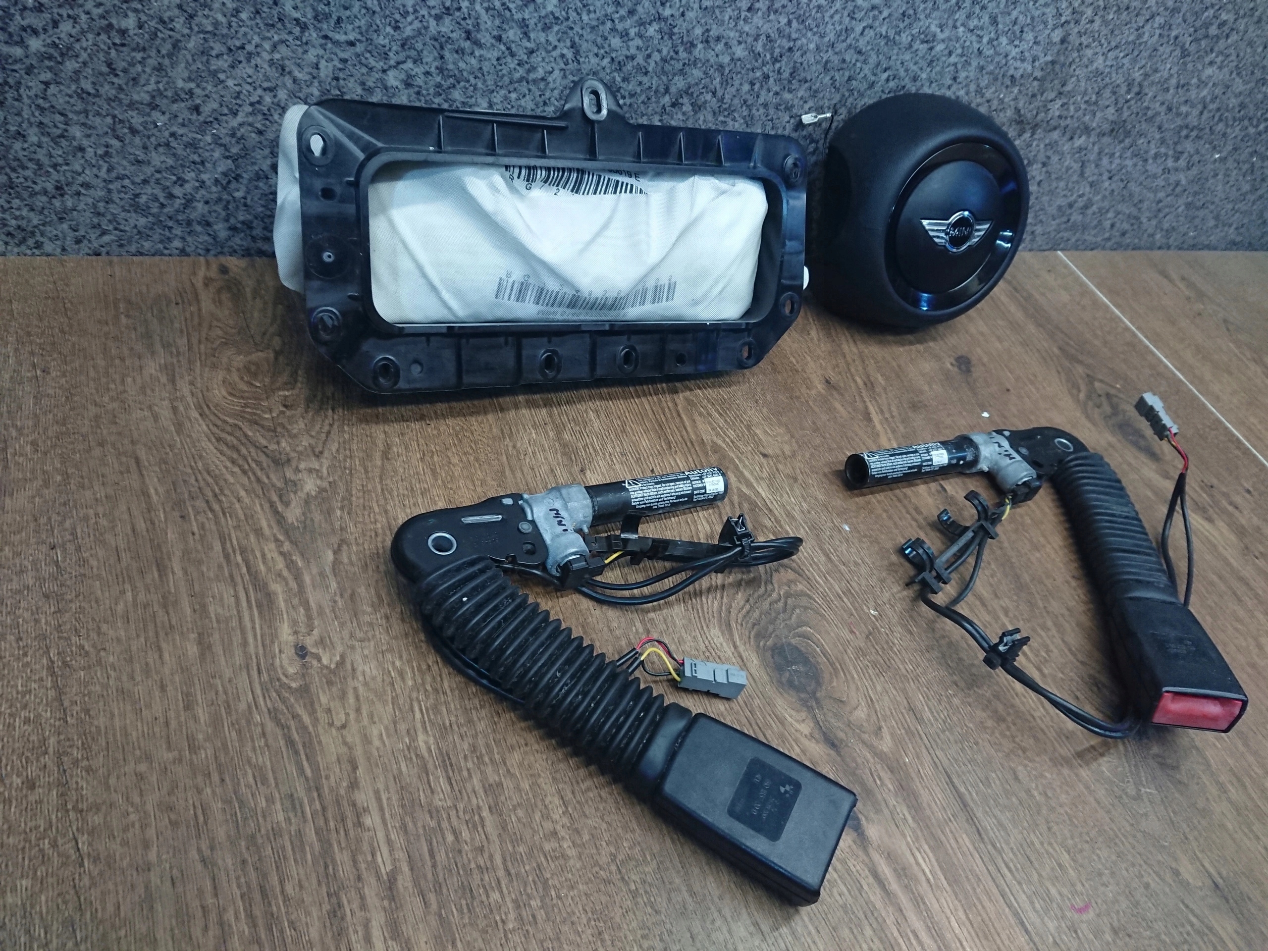 MINI COOPER R56 AIRBAGY BEZPECNOSTNE PASY