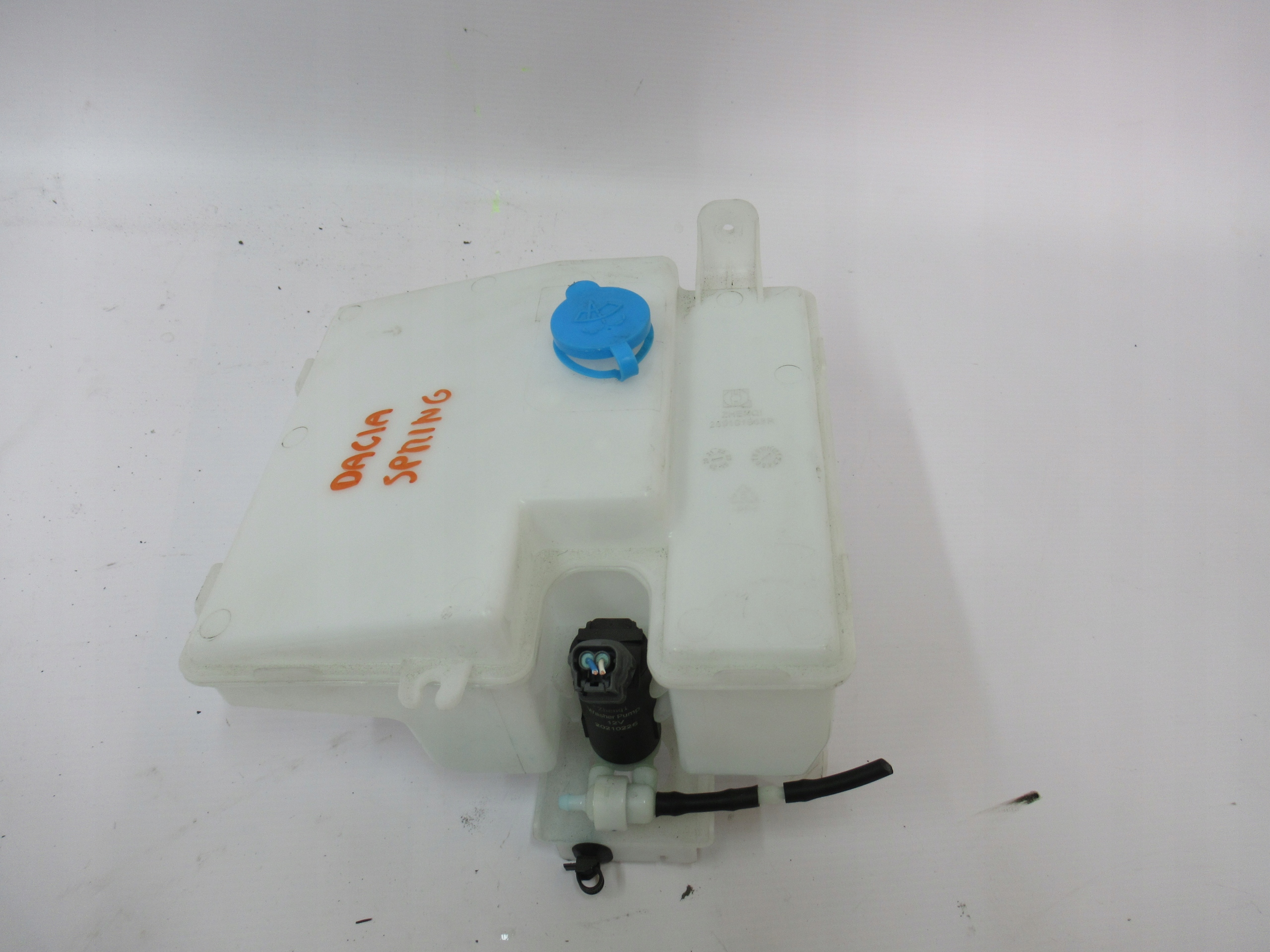 NÁDOBKA OSTREKOVAČOV DACIA SPRING