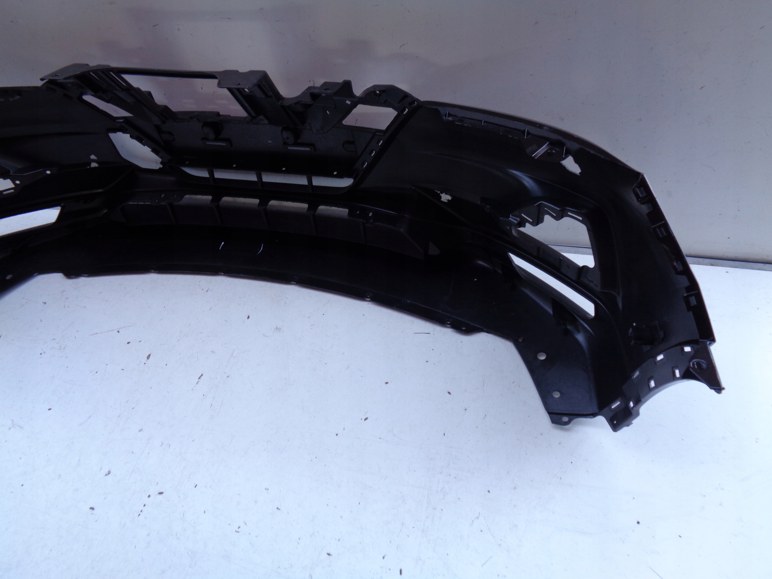 PREDNÝ NÁRAZNÍK NISSAN QASHQAI 17- LIFT NR 36726