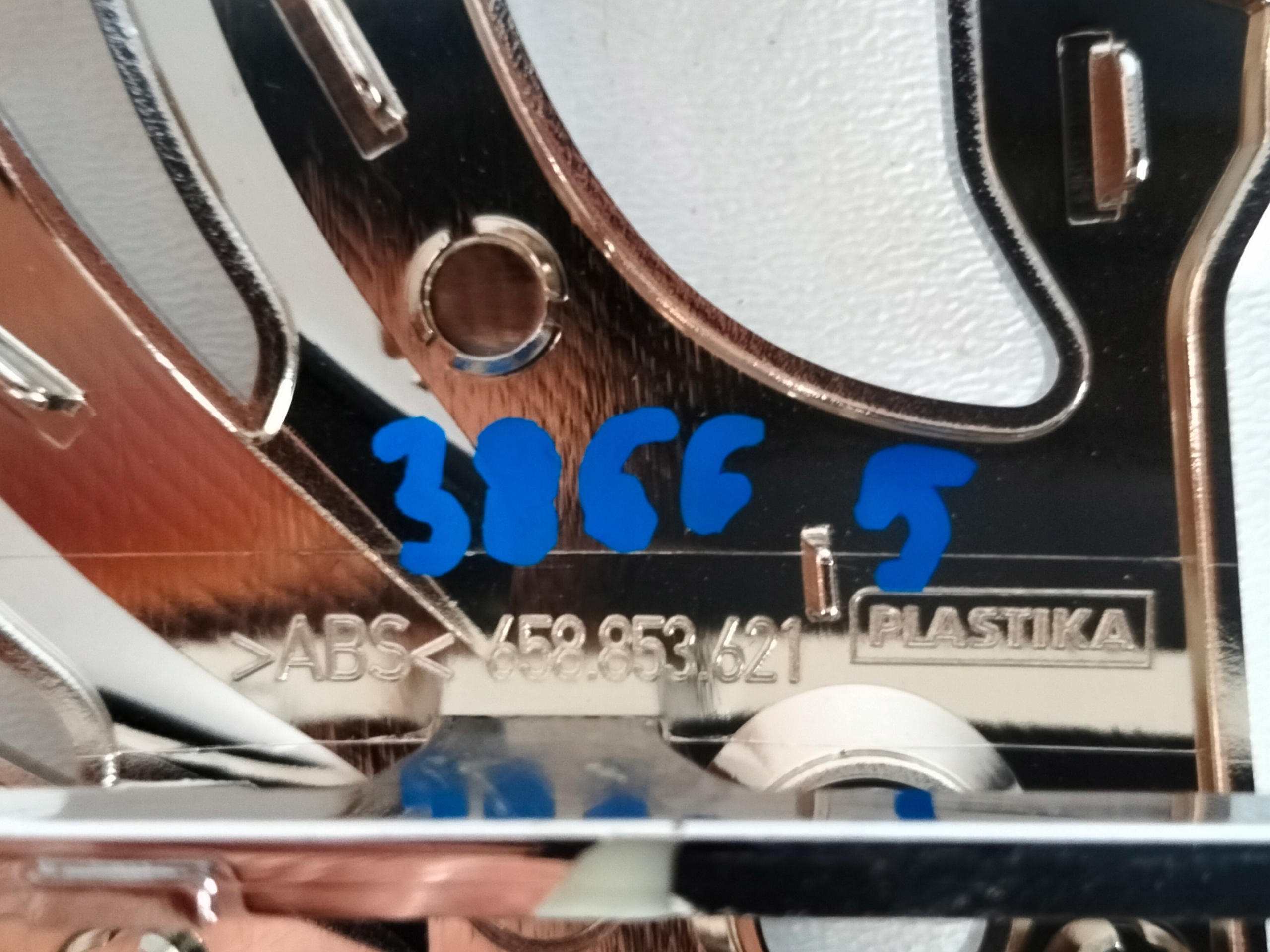 ZNAK EMBLEM LOGO ZNAK KAPOTY PREDNÝ SKODA KAMIQ SCALA 19-