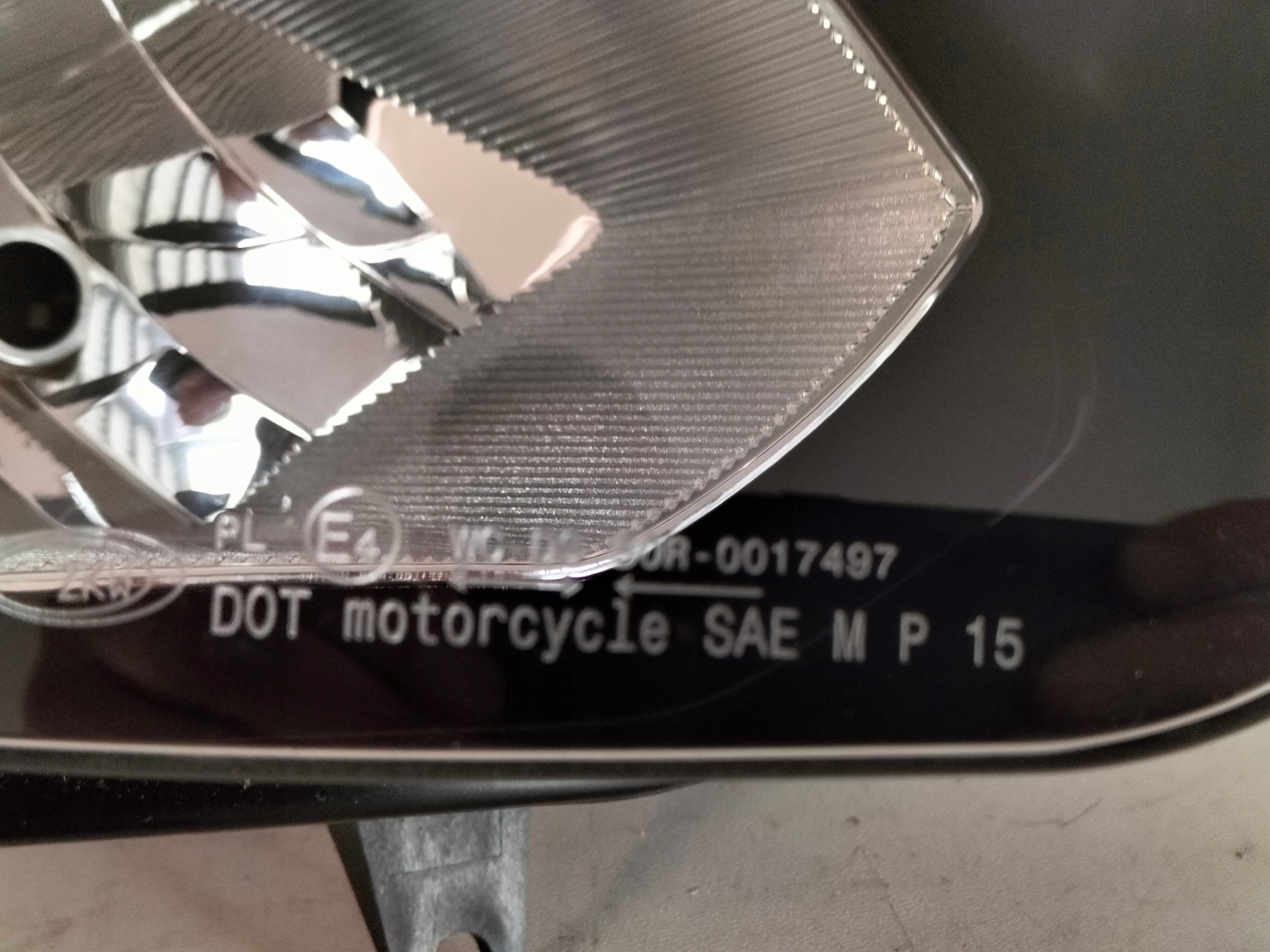 PRAVE PREDNE SVETLO MOTOR BMW K54 R1200RS 15-19