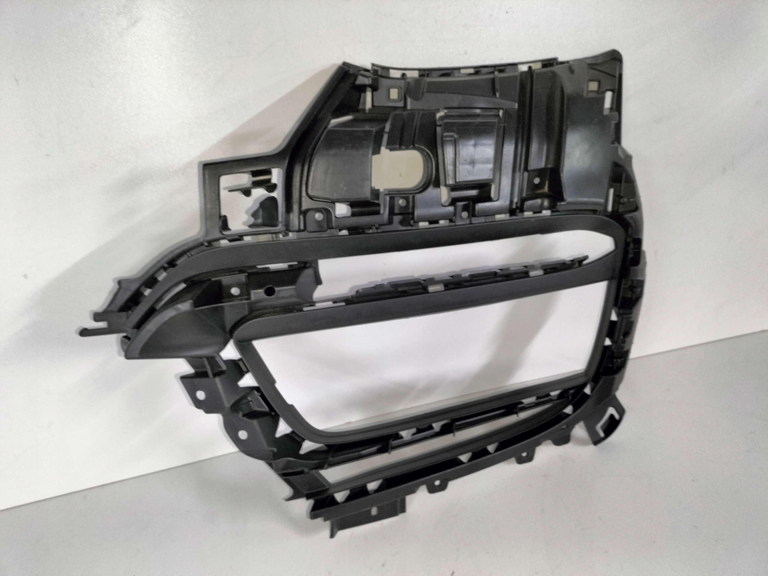 ĽAVÁ LIŠTA MRIEŽKA NÁRAZNÍKA PORSCHE PANAMERA 971 16- NELAKOVANA