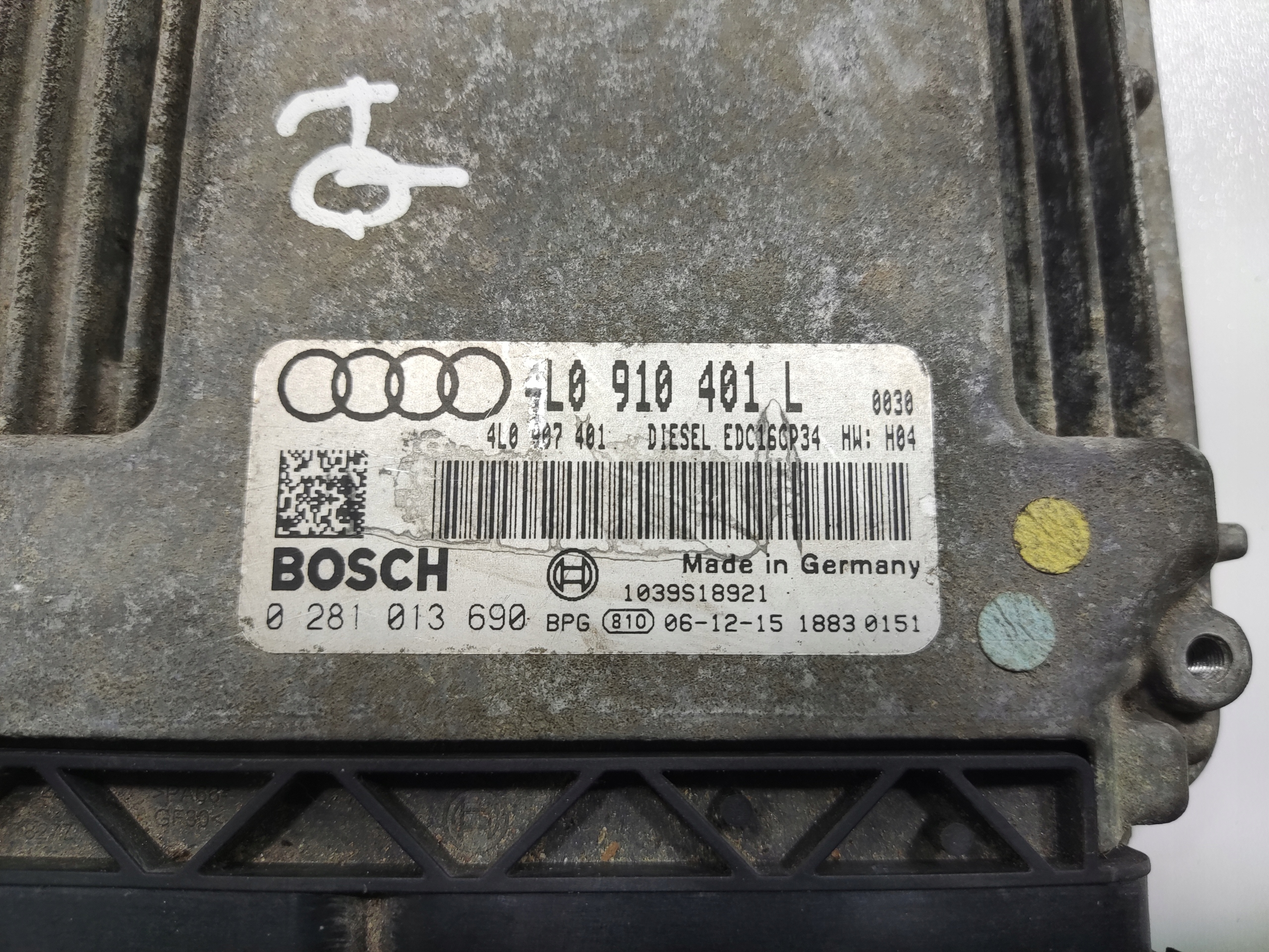 RIADIACA JEDNOTKA MOTORA AUDI Q7 I 4L 3.0 TDI 4L0910401L 0281013690 05-09