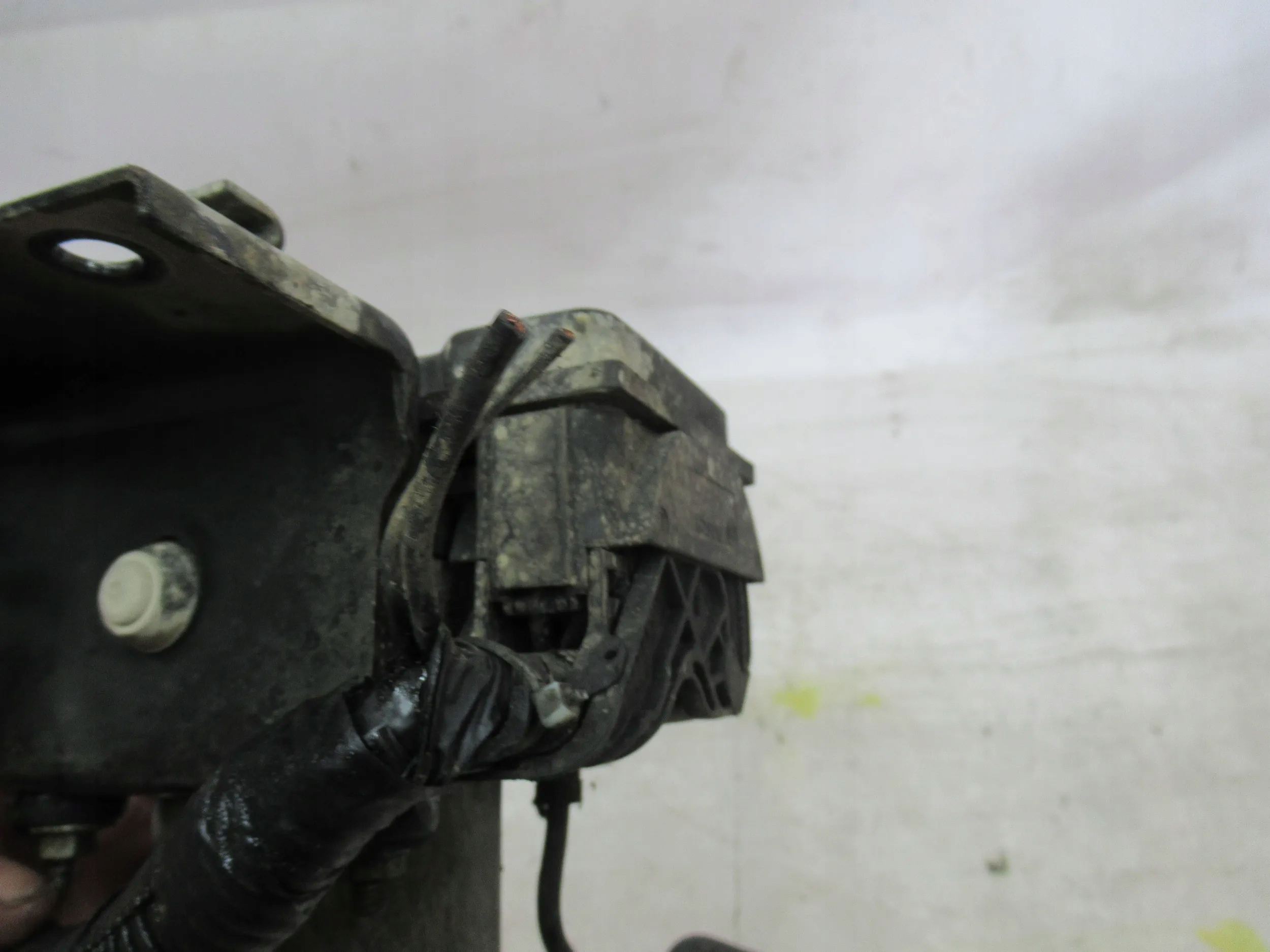 ABS NISSAN NV200 0265232403