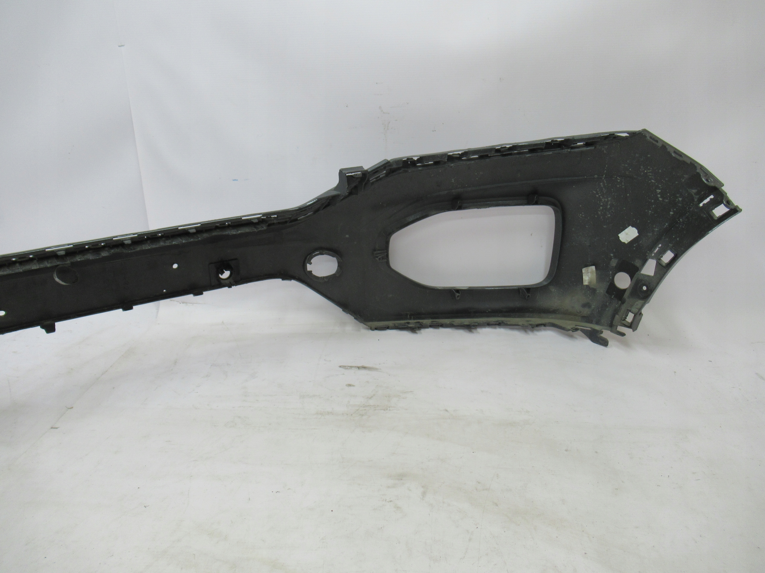 PREDNÝ NÁRAZNÍK 2GA807221 VW T-ROC 17-